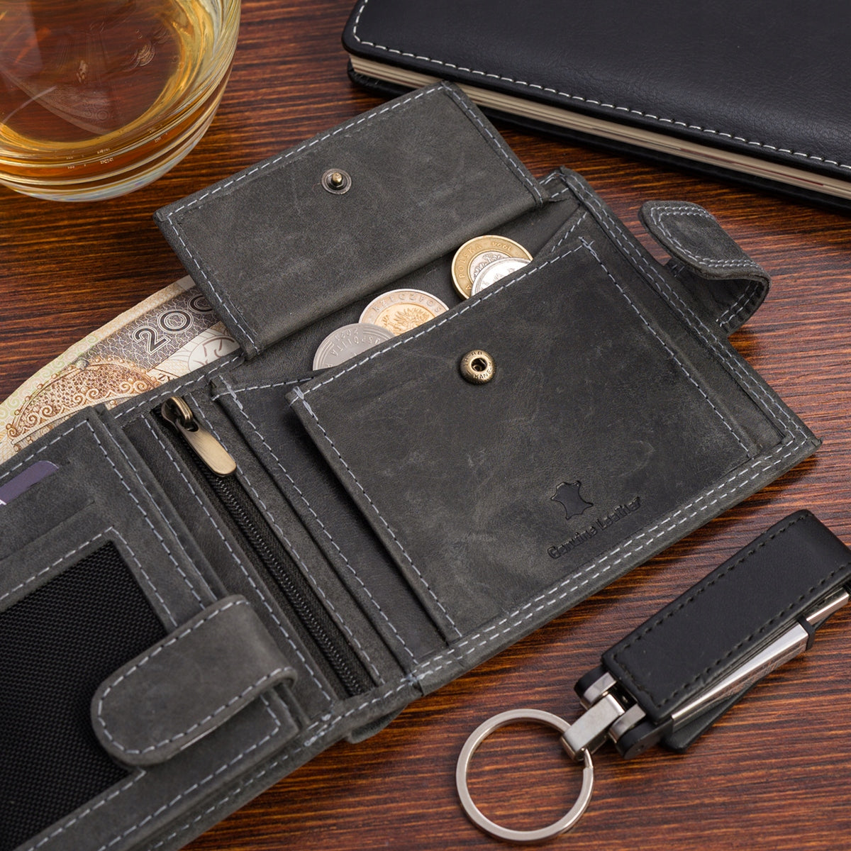 Didelės klasikinės juodos spalvos horizontalios odinės vyriškos piniginės natūralios odos Beltimore