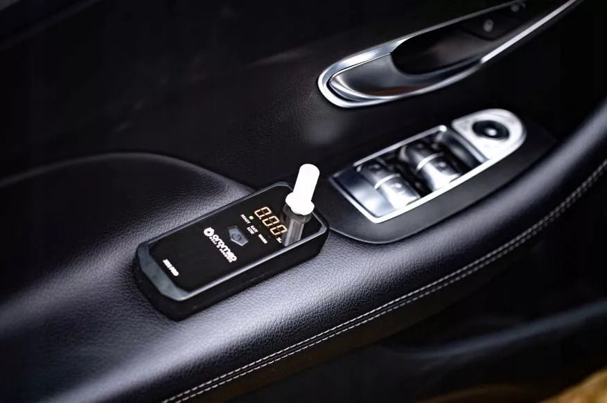 OROMED X11 PRO Elektrocheminis tikslus alkoholio matuoklis + pūstukai + kalibravimas 12 mėn.