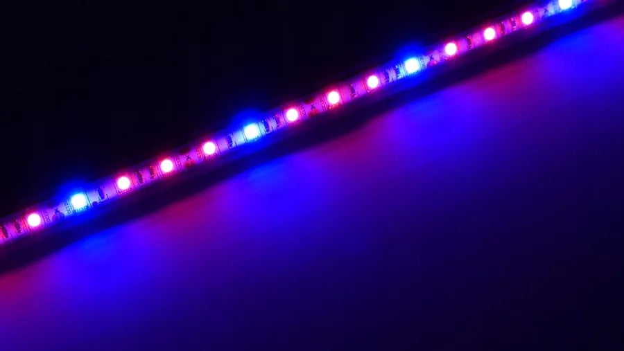 LED apšvietimas akvariumui, fluorescencinė lempa LED BALTA + augalai 2x70cm