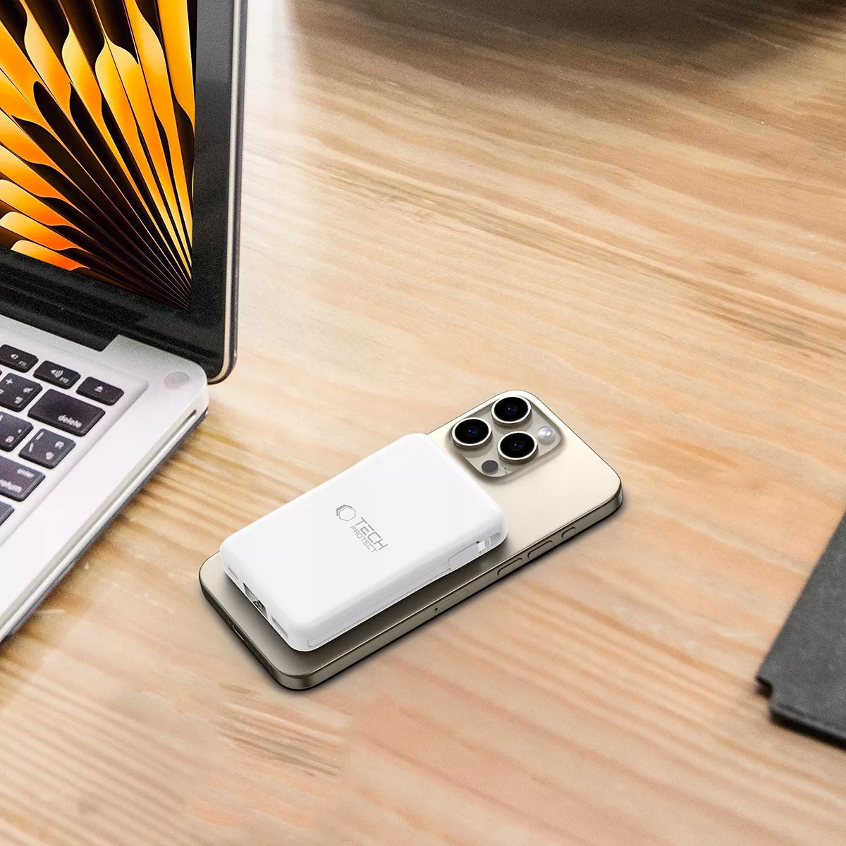 POWER BANK 10000MAH MAGSAFE + LAIDINAS LIGHTNING + TYPE-C skirtas IPHONE / AIRPODS