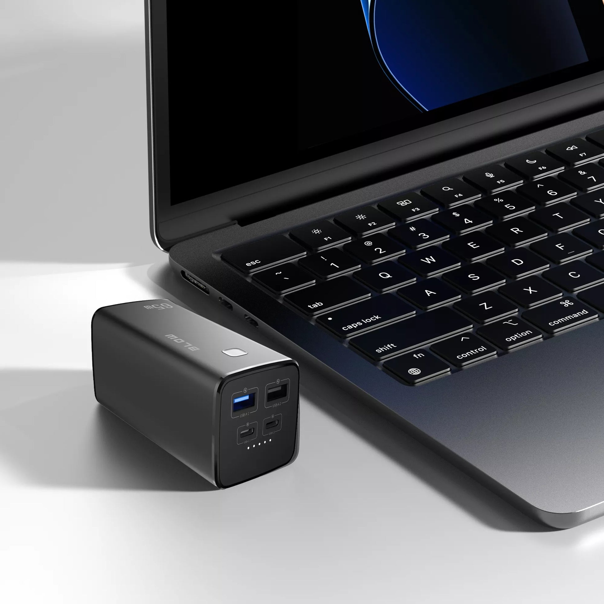 POWERBANK 20000 mAh 65W QC3.0 PD USB-C POWER BANK NEŠIOJAMAM KOMPIUTERIUI STIPRUS KELIONĖMS