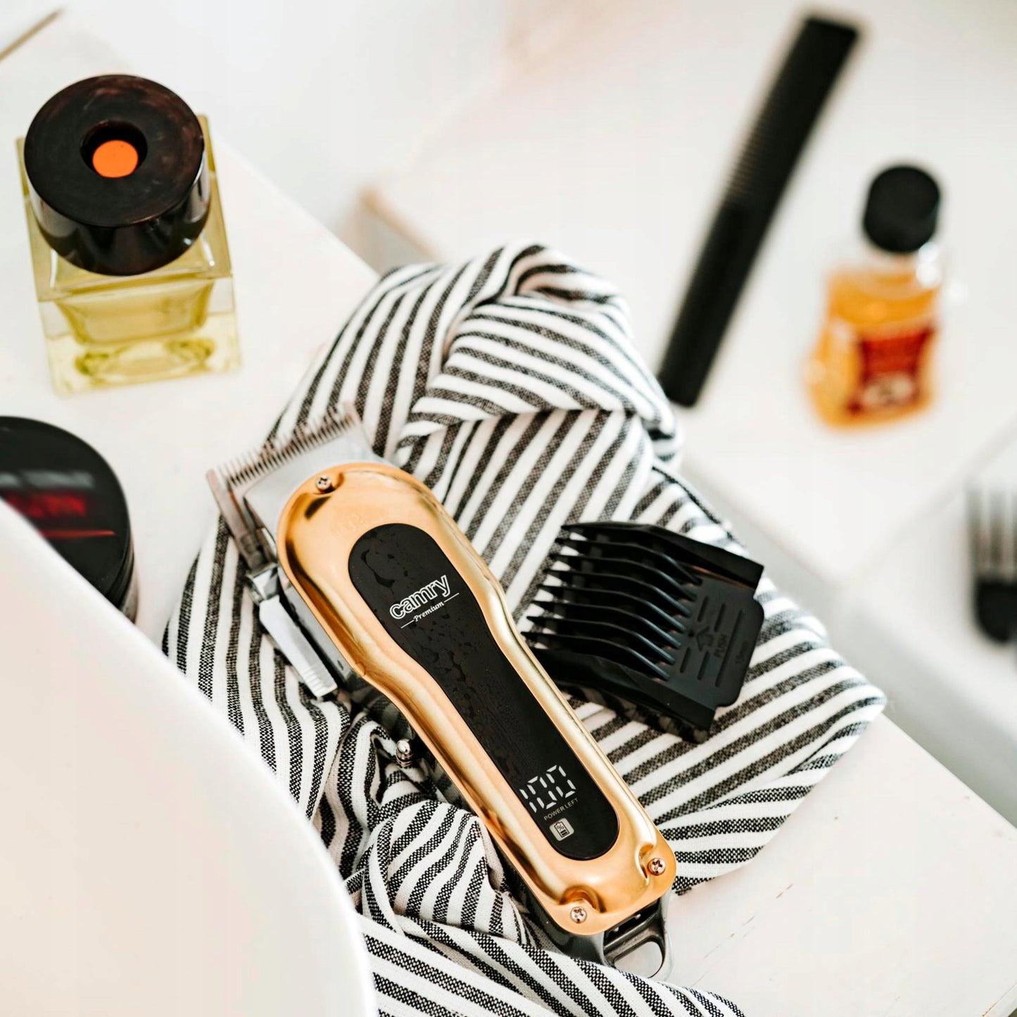 PROFESIONALI Belaidė Plaukų Kirpimo Mašinėlė su LCD ir Tonavimo Funkcija