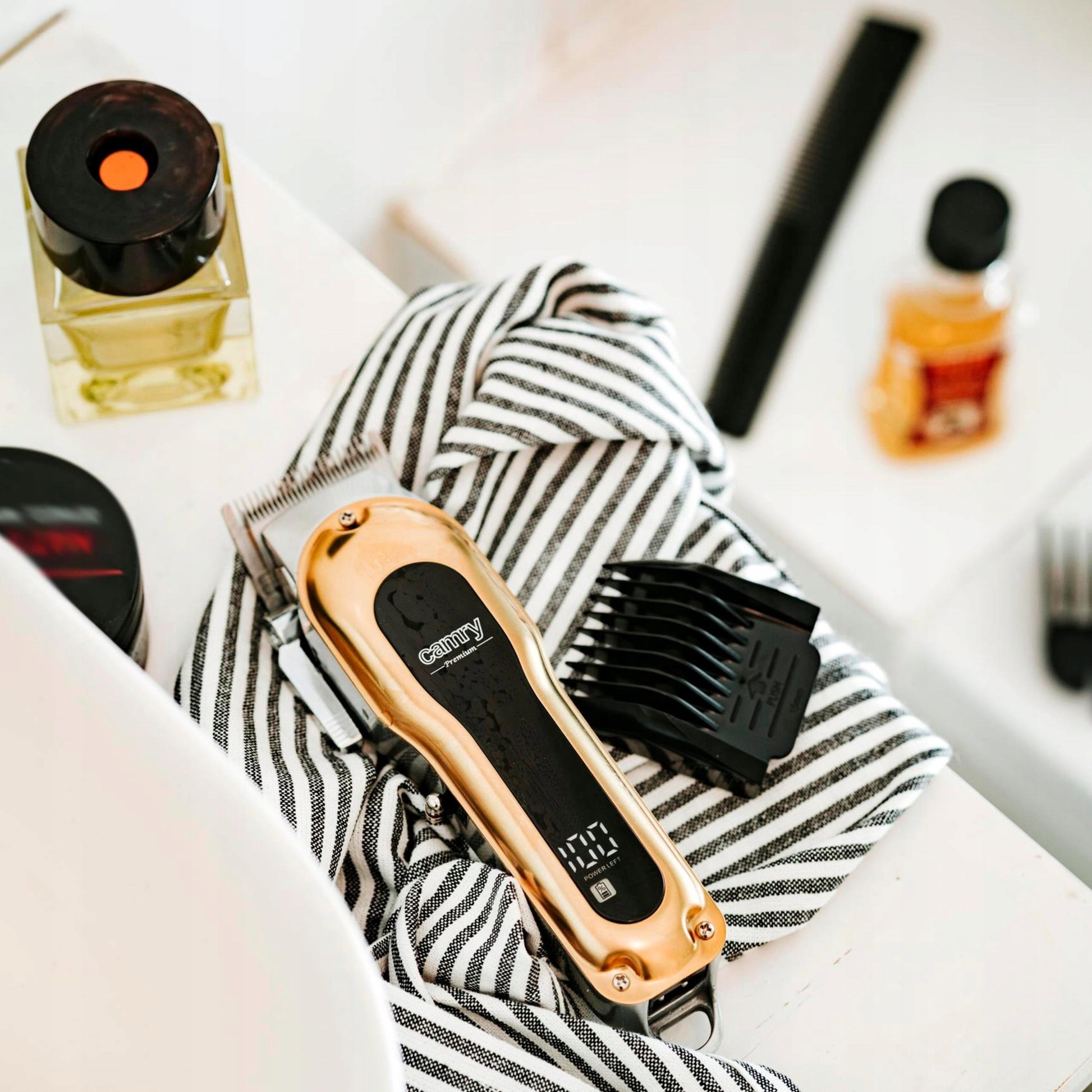 PROFESIONALI Belaidė Plaukų Kirpimo Mašinėlė su LCD ir Tonavimo Funkcija