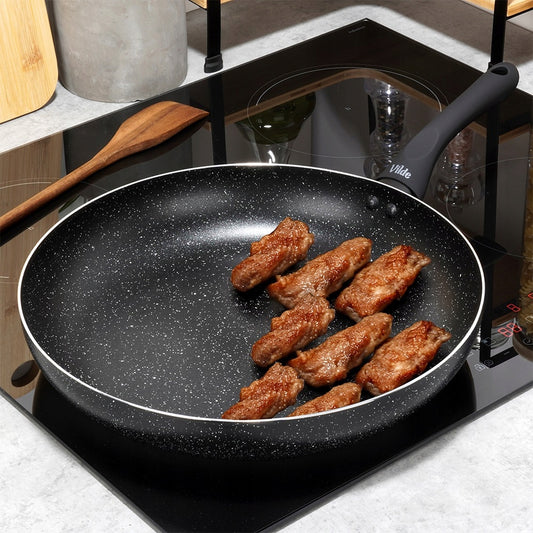 Granitinė keptuvė troškinimui ir kepimui BLACK LINE 32 cm, skirta dujinėms ir indukcinėms viryklėms