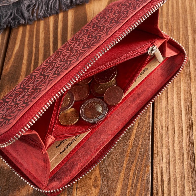 Odinė moteriška piniginė, raudona, geometrinio rašto, su užtrauktuku, RFID