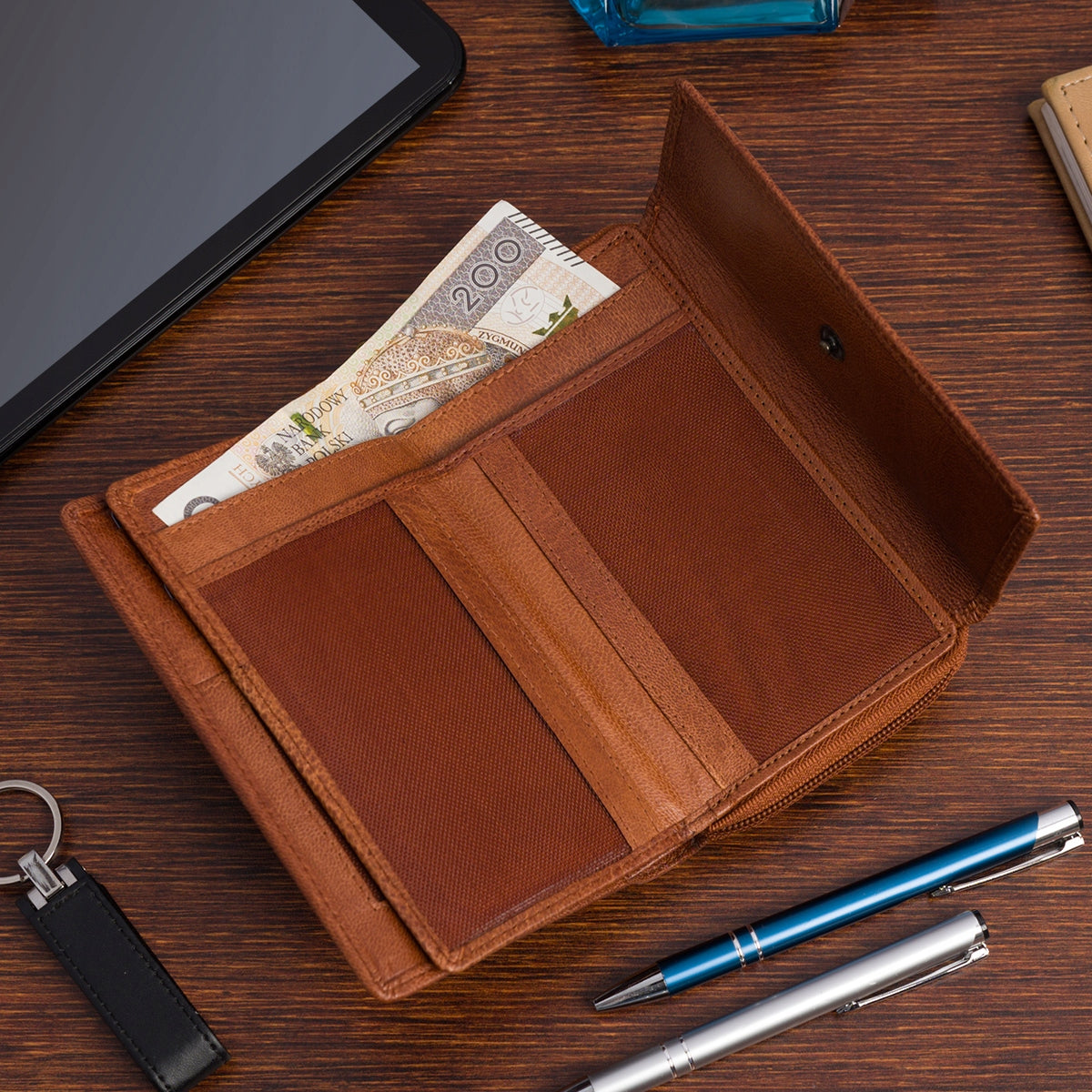 Moteriška odinė horizontali "vintage" pintų raštų didelė "premium" piniginė Beltimore