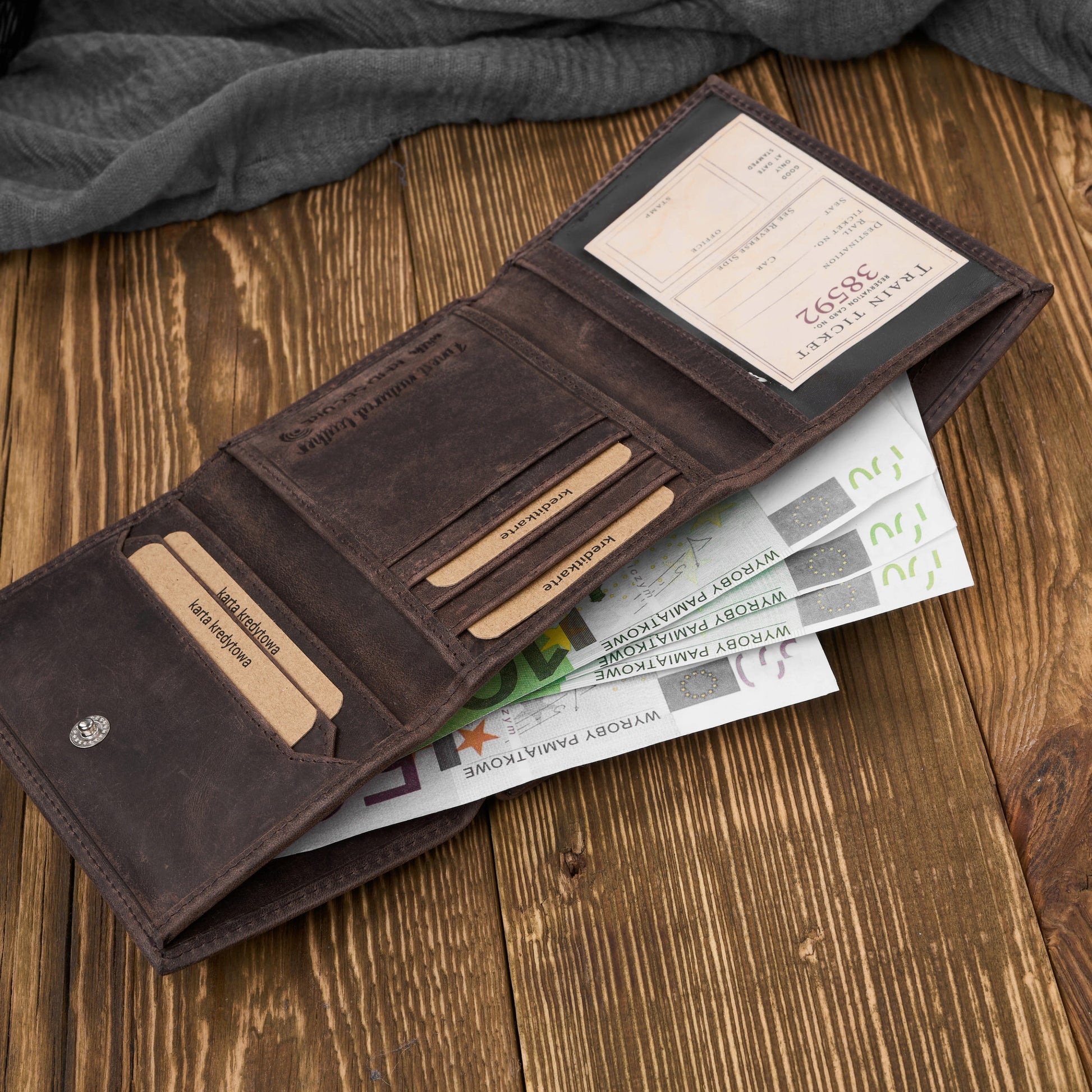 Moteriška piniginė ruda, natūrali oda, vintažinė, maža, su RFID Paolo Peruzzi