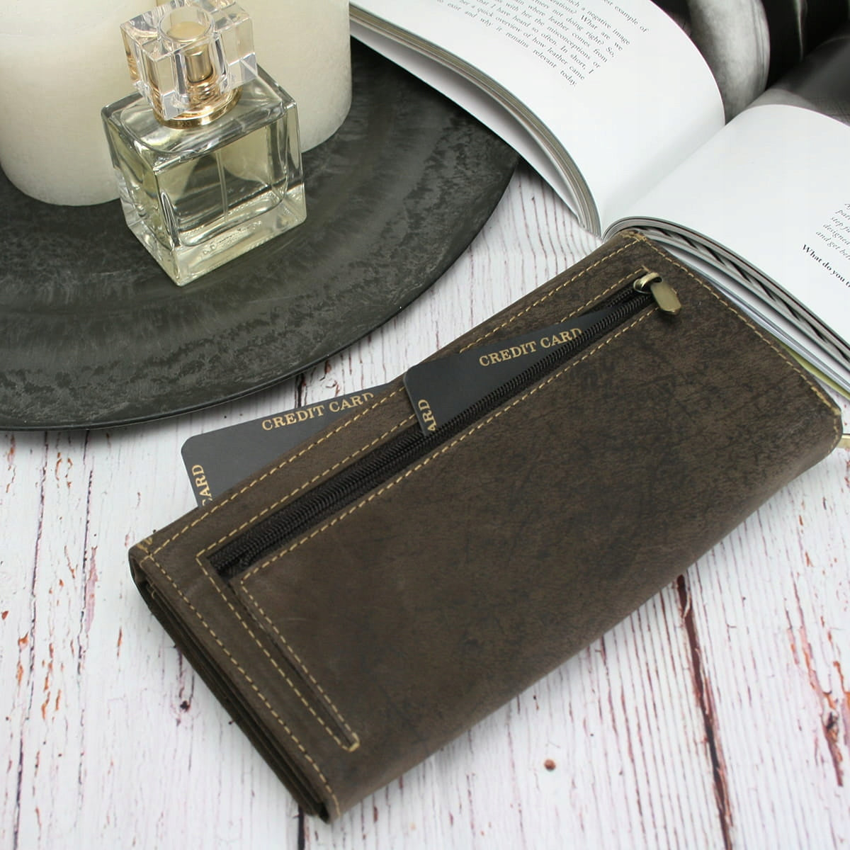 Moteriška nubuko odos piniginė Wild Tiger - tamsiai ruda