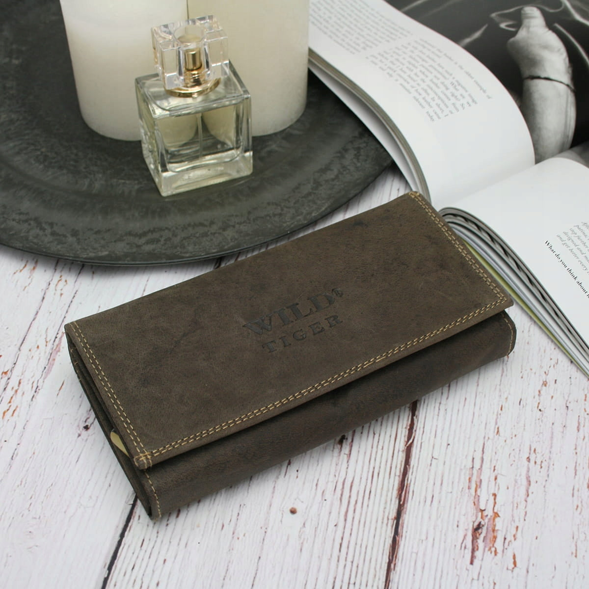 Moteriška nubuko odos piniginė Wild Tiger - tamsiai ruda