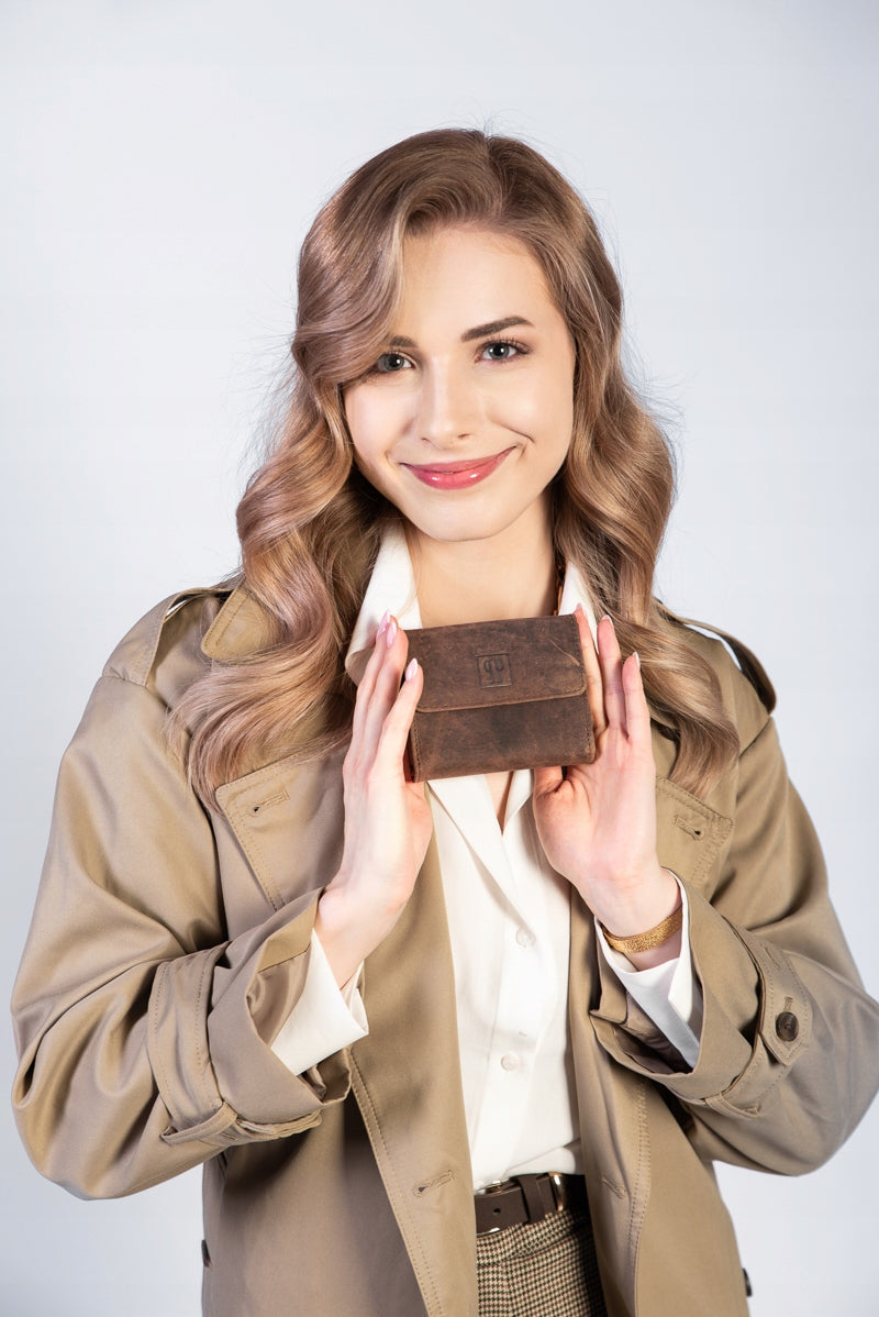 Moteriška odinė rudos spalvos madinga maža piniginė su RFID apsauga Paolo Peruzzi