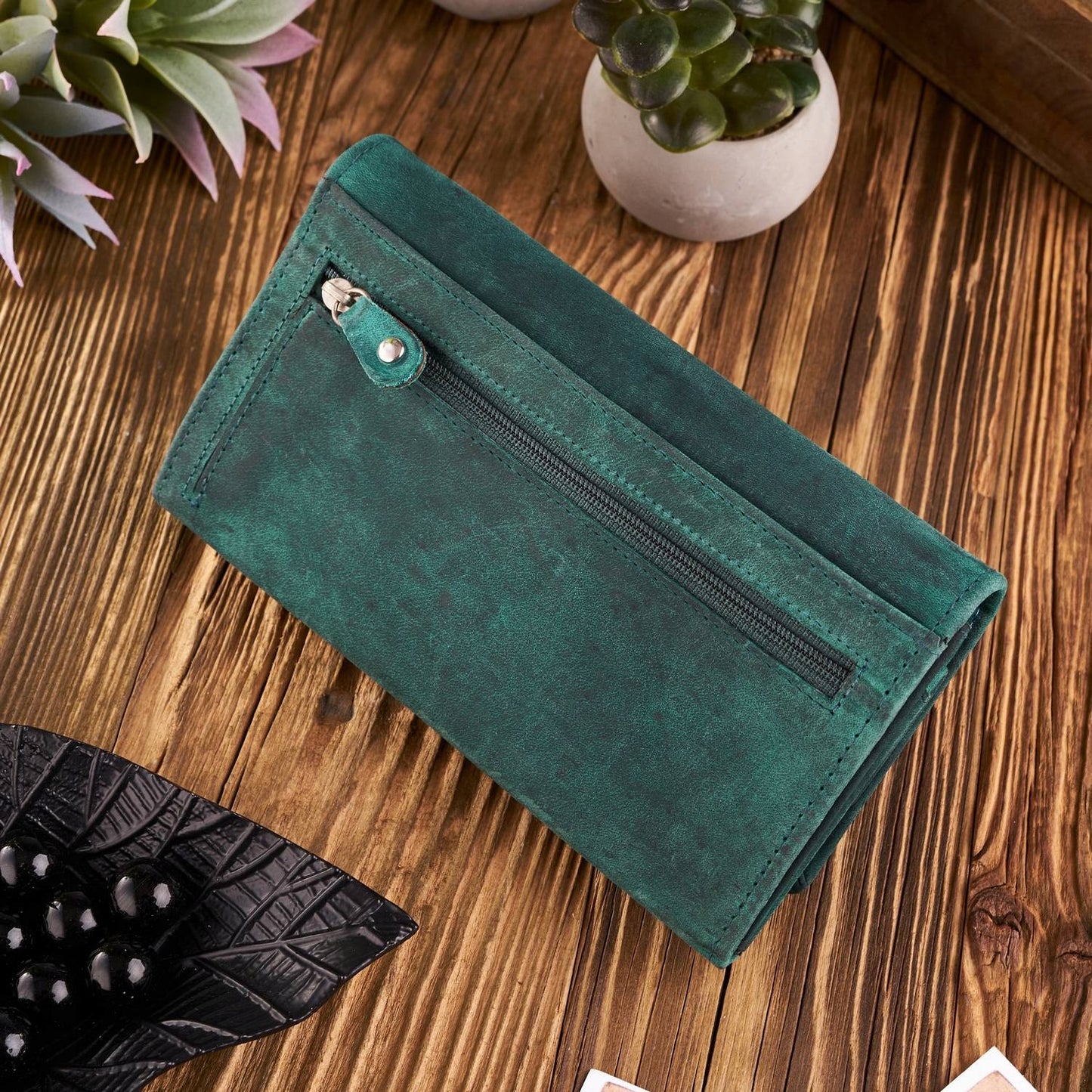 Moteriška odinė didelė "vintage" žalia piniginė su gėlėmis Paolo Peruzzi Rfid