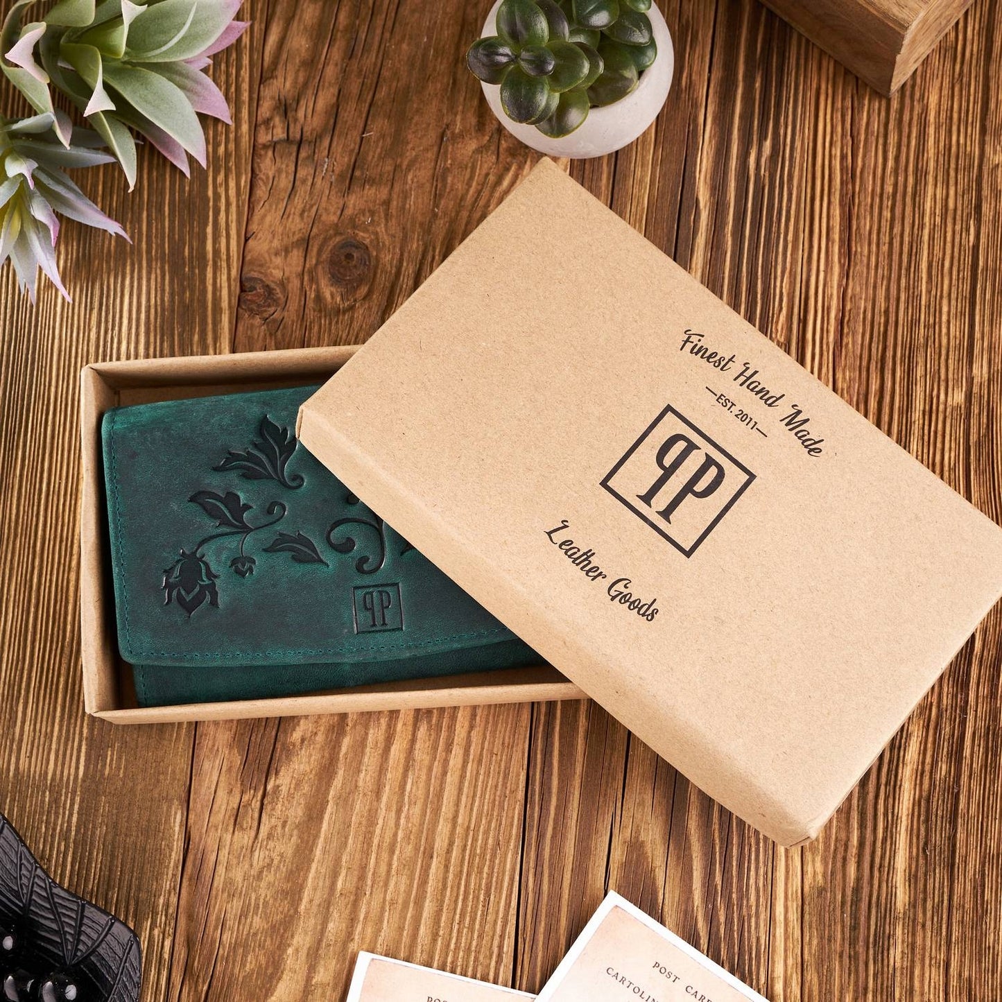 Moteriška odinė didelė "vintage" žalia piniginė su gėlėmis Paolo Peruzzi Rfid