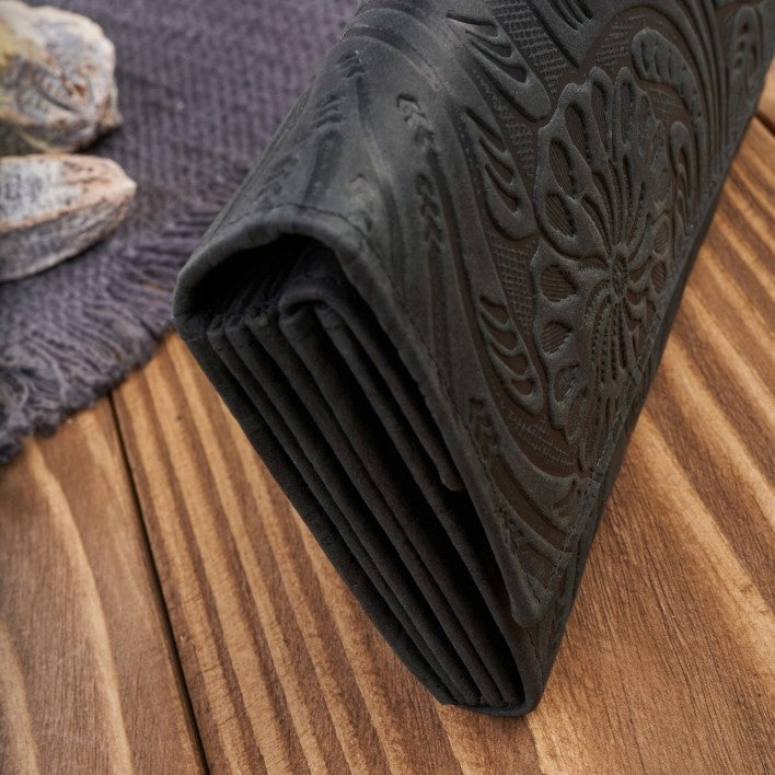 Moterims odinė vintage juoda piniginė su gėlėmis, didelė, madinga Paolo Peruzzi