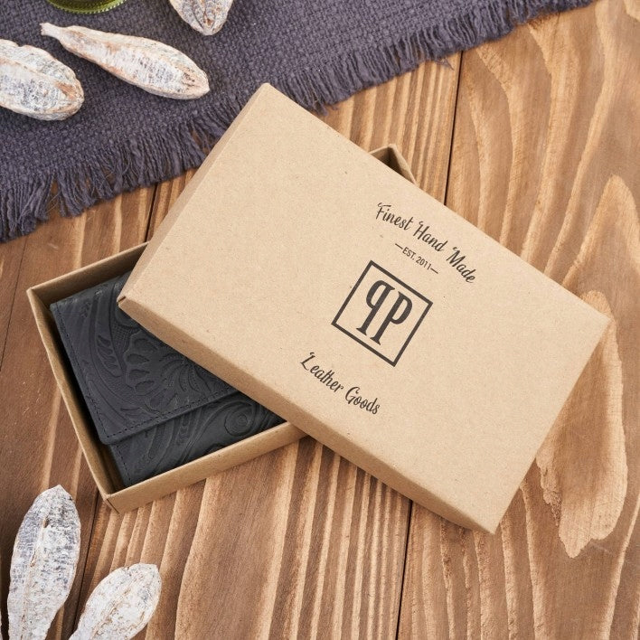 Moterims odinė vintage juoda piniginė su gėlėmis, didelė, madinga Paolo Peruzzi