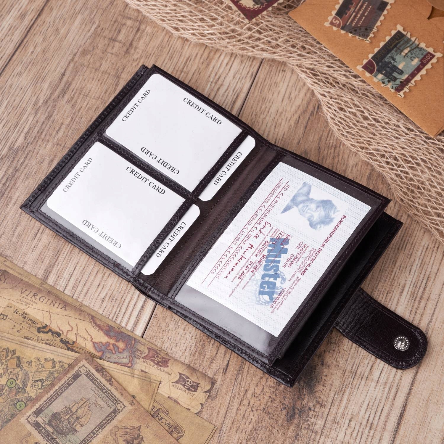 Odinė vyriška "Paolo Peruzzi" piniginė, užsegama atvartu, su RFID apsauga, rudoje dėžutėje