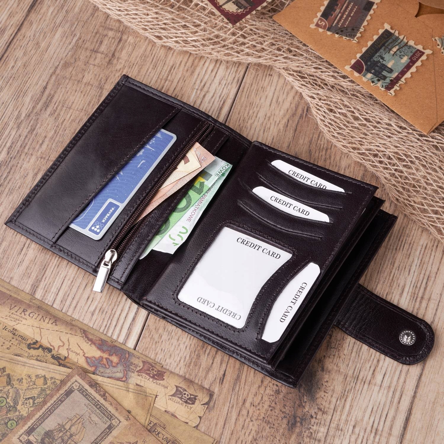 Odinė vyriška "Paolo Peruzzi" piniginė, užsegama atvartu, su RFID apsauga, rudoje dėžutėje