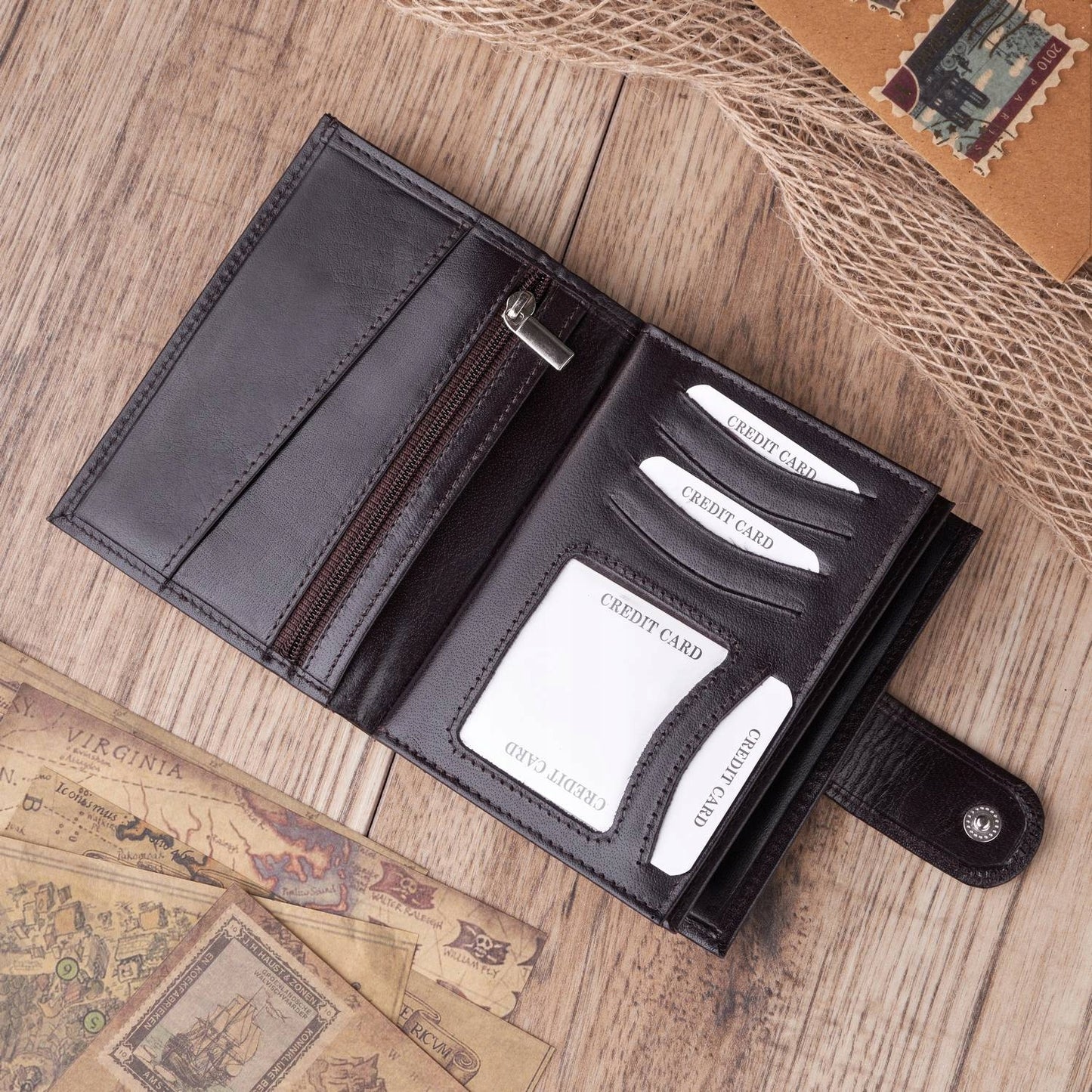 Odinė vyriška "Paolo Peruzzi" piniginė, užsegama atvartu, su RFID apsauga, rudoje dėžutėje