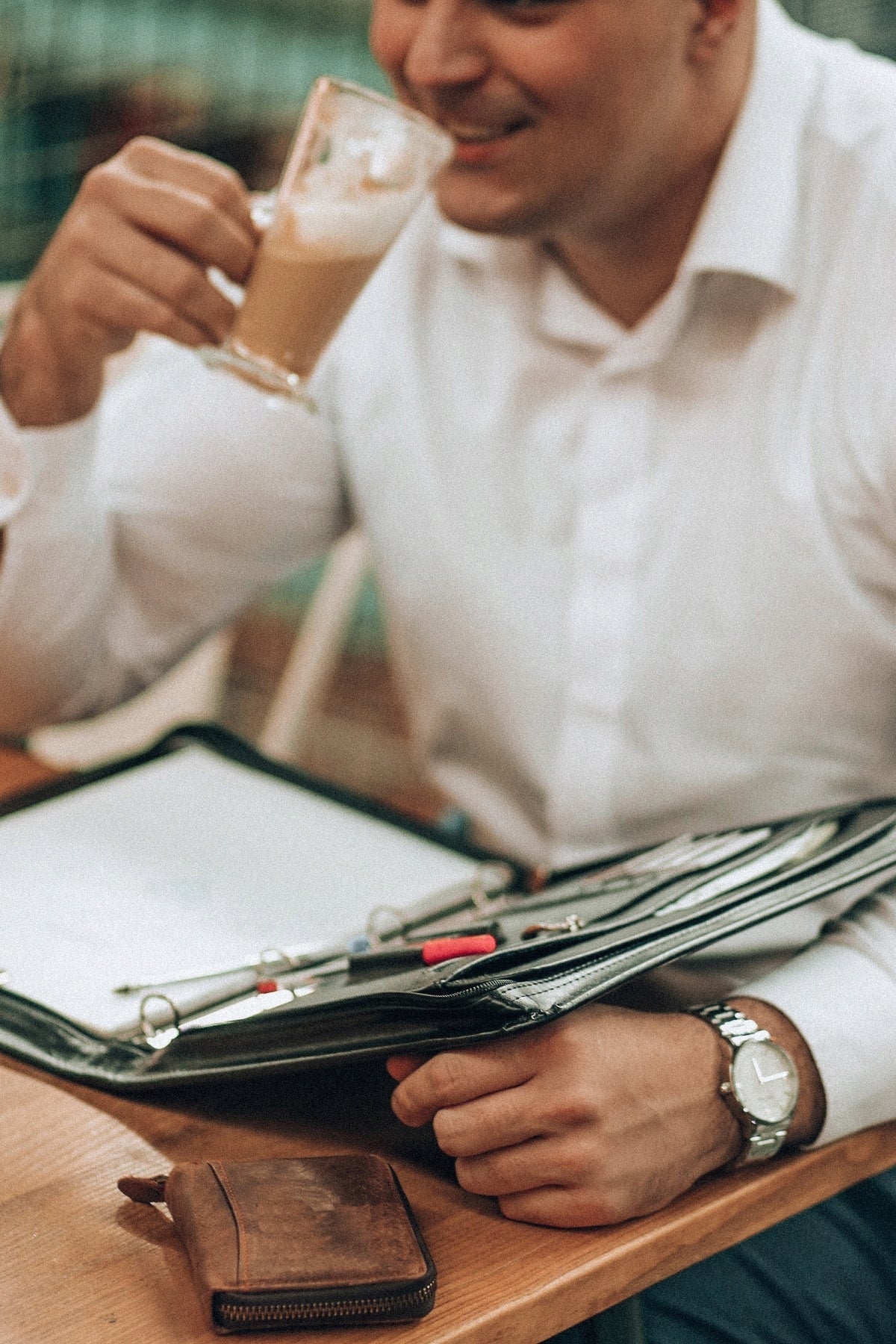 Vyriška odinė piniginė juoda RFiD vertikali didelė užsegama nubukas Beltimore