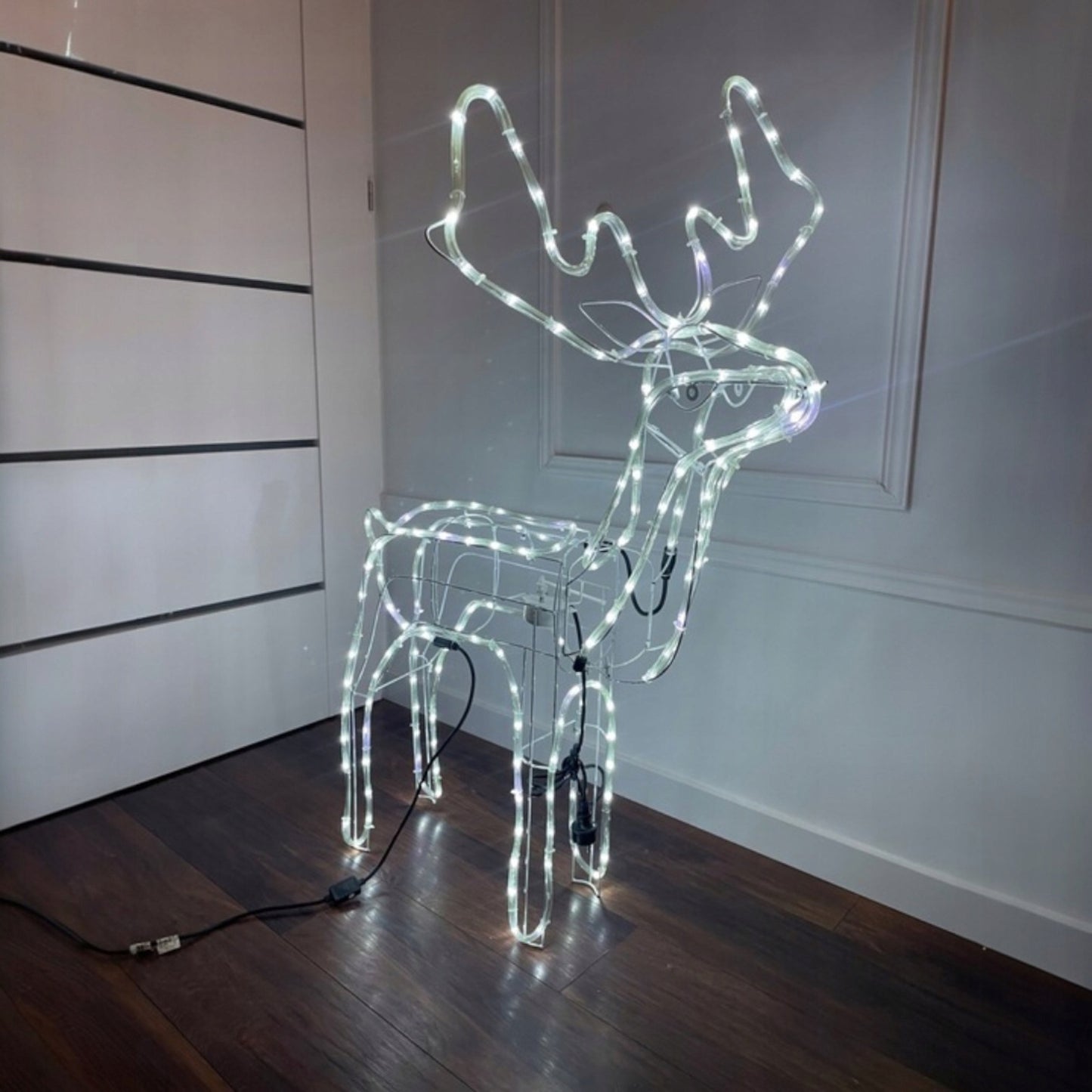 Kalėdinis LED briedis, šviečiantis lauke, didelė XXL dekoracija 125, šaltai balta