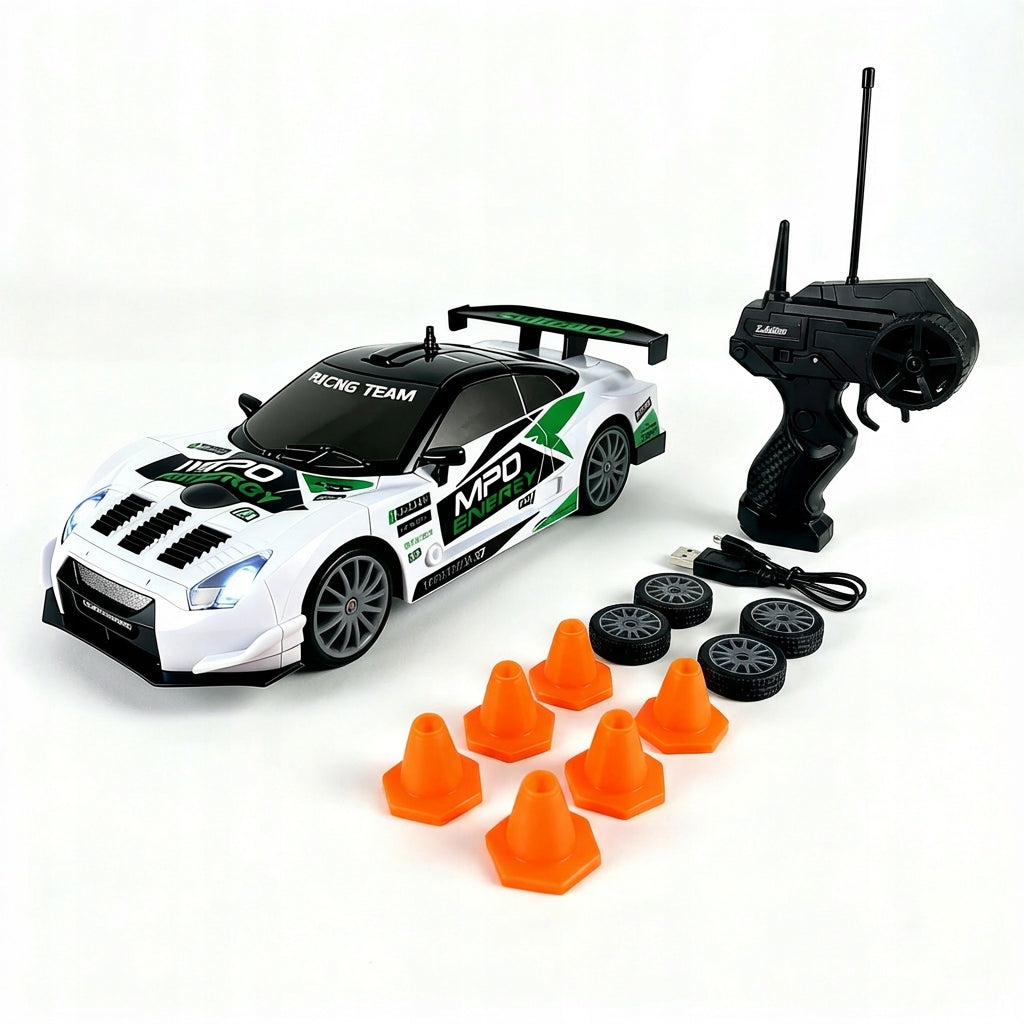 NUOTREBEOVALDOMAS 4X4 AUTOMOBILIS DRIFTUI, LENKTYNININKAS, VALDOMAS PILOTU SU LED RC