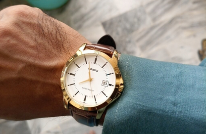 Laikrodis "Casio" MTP-V004GL su rudu dirželiu