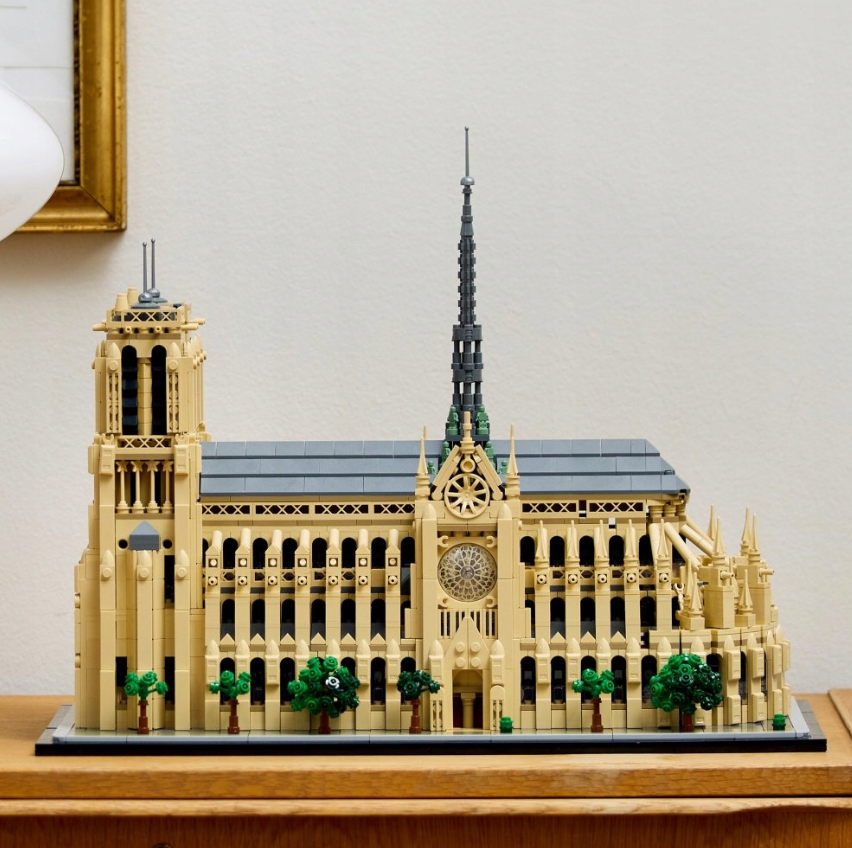 Konstruktorius suagusiems ir vyresniems vaikams „Notre-Dame de Paris“