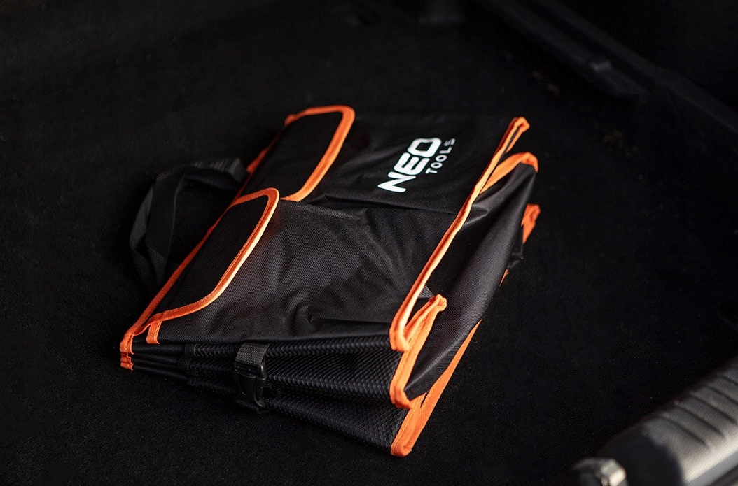 Bagažinės daiktadėžė automobiliui "Neo"