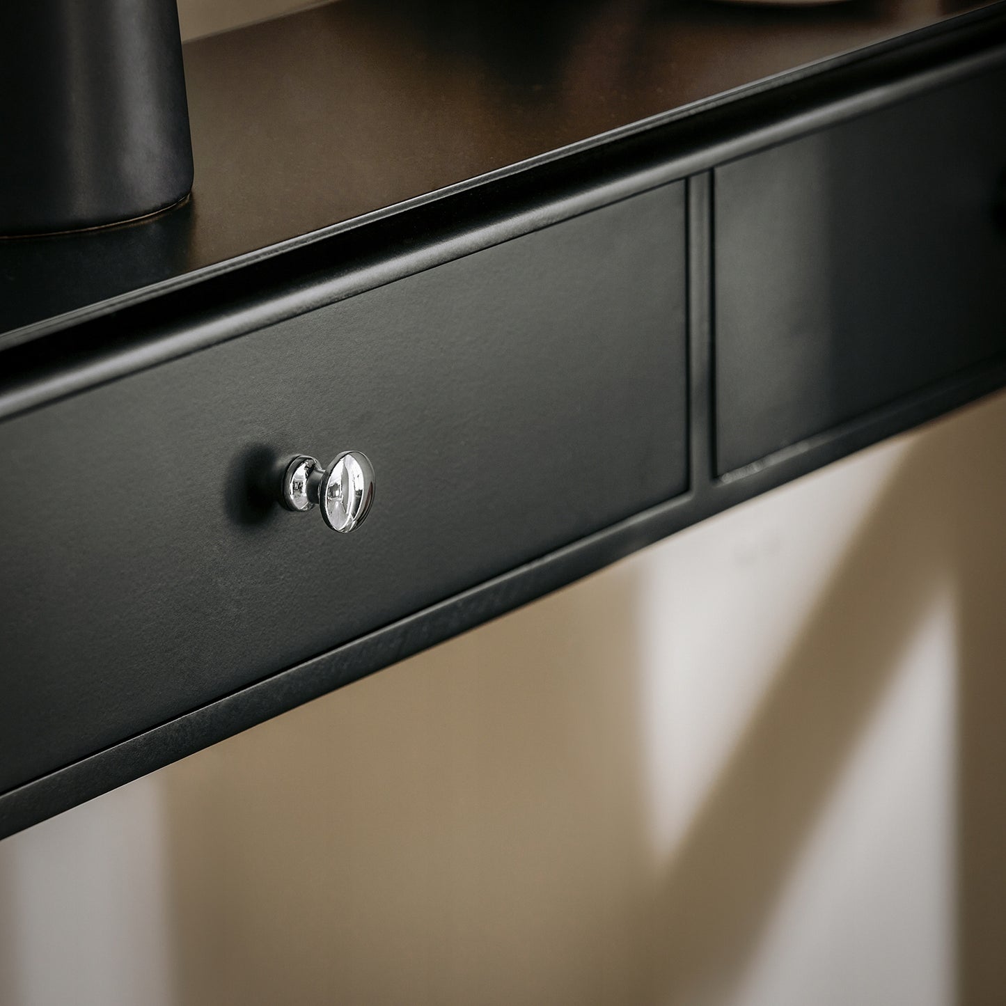 Sobuy Sieninė pakabinama lentyna su 3 stalčiais, miegamojo lentyna FRG43-L-SCH