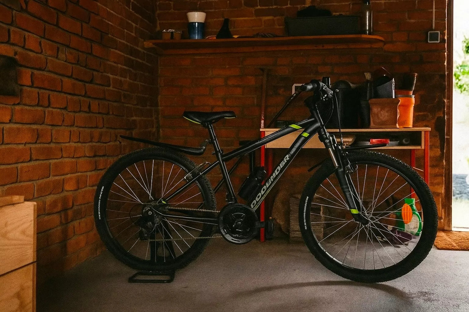 Dviračio galinio rato stovas 16-29" – Stabilus ir praktiškas plienas (ZR39)