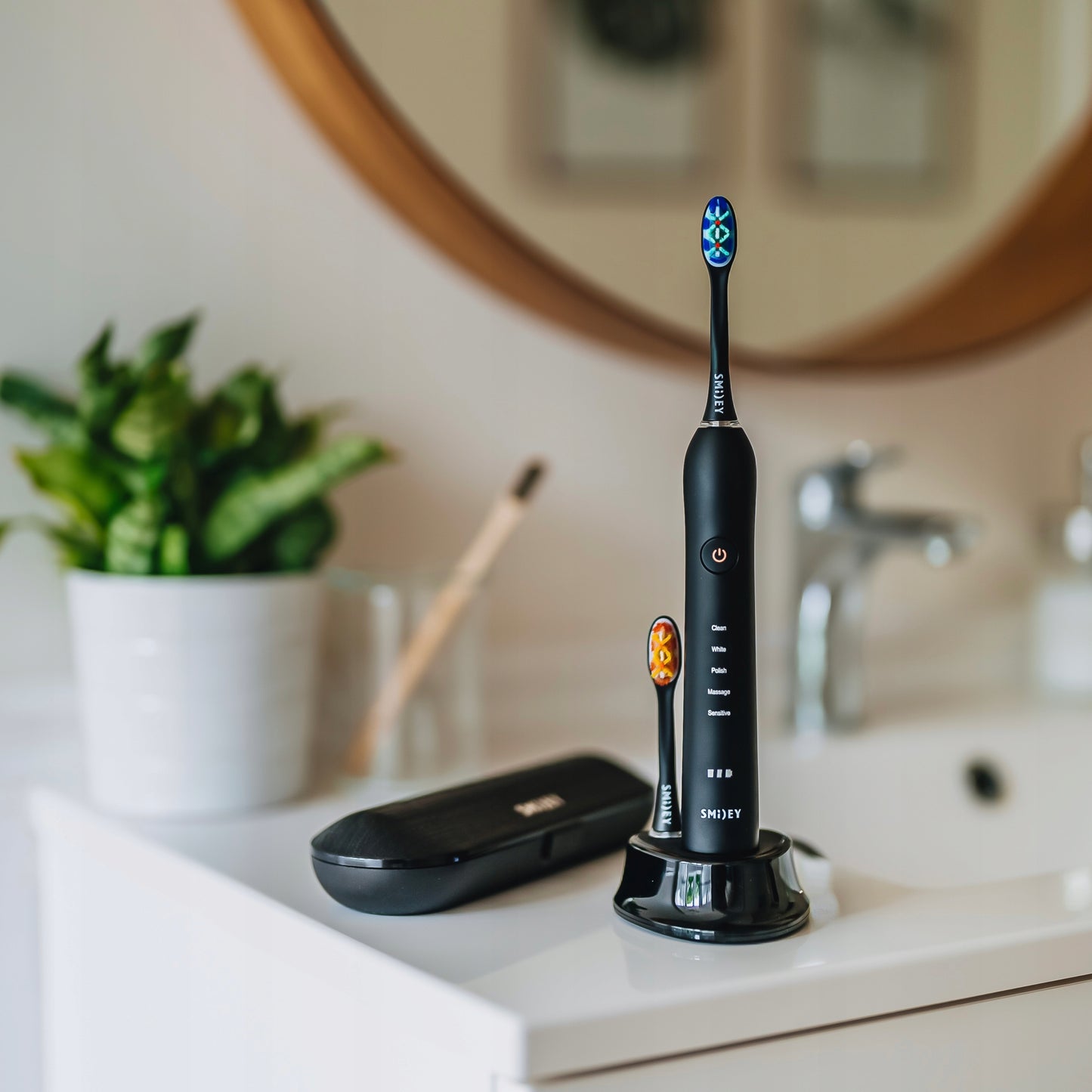 Sonicinis dantų šepetėlis Smiley + Belaidis dantų irigatorius