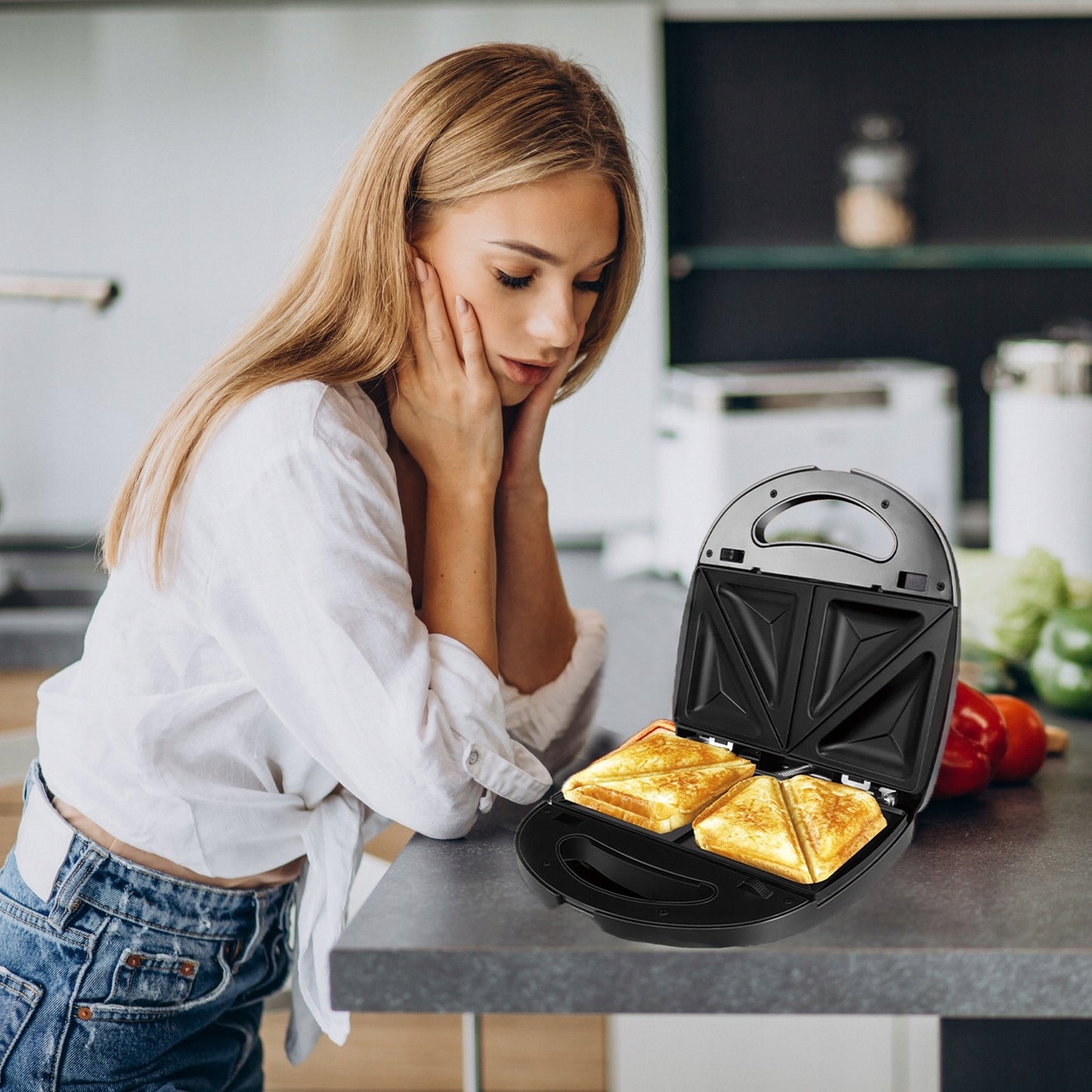 Galingas 750W sumuštinių skrudintuvas, skirtas trikampiams sumuštiniams, saugus