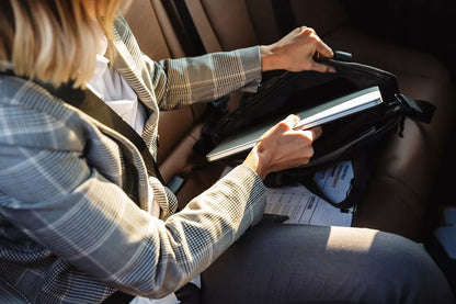 Zagatto Air lengvas didelis dėklas nešiojamam kompiuteriui, 15,6 colio, pilkas ZAGATTO
