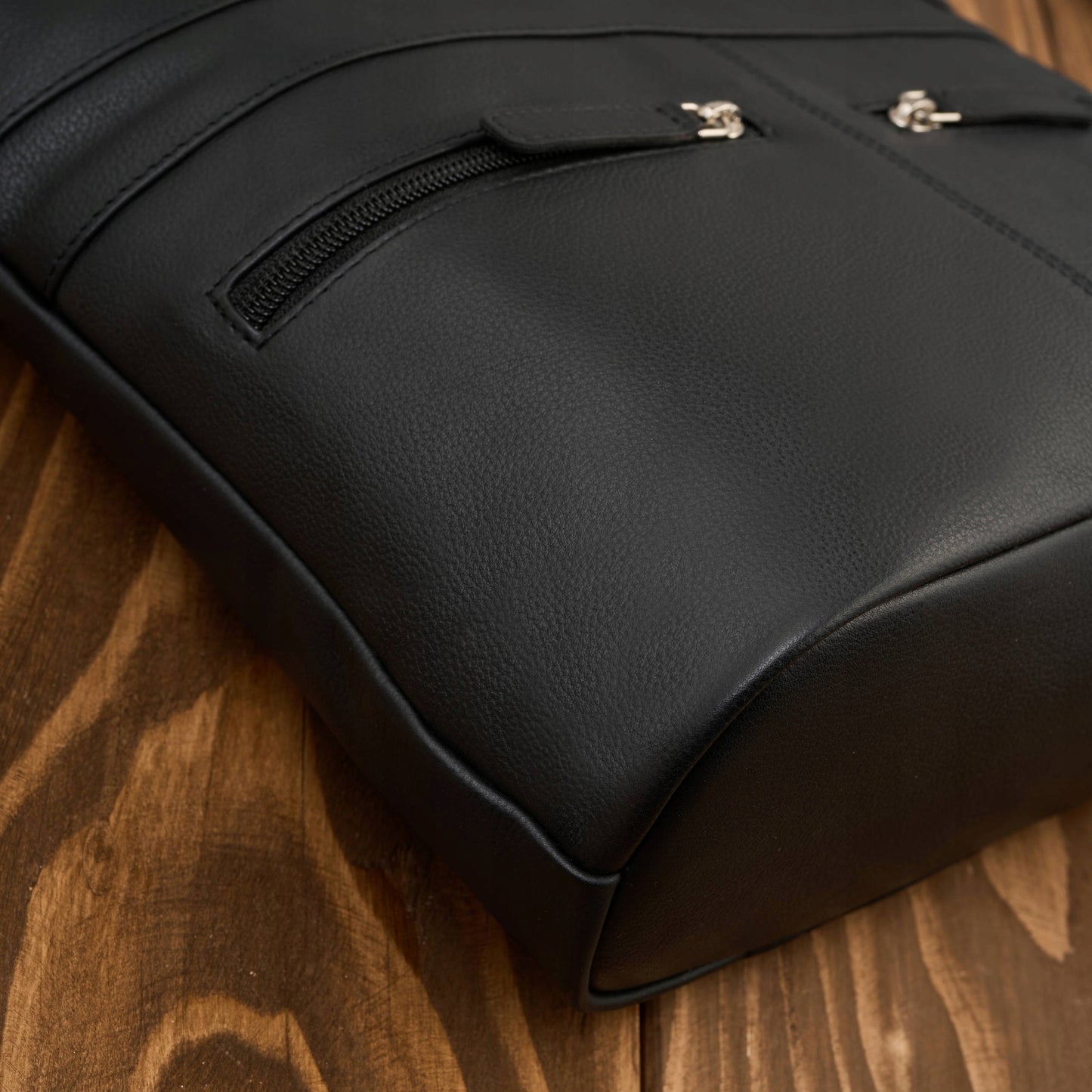 Miesto moteriška odinė rankinė ant peties juoda oda madinga Paolo Peruzzi