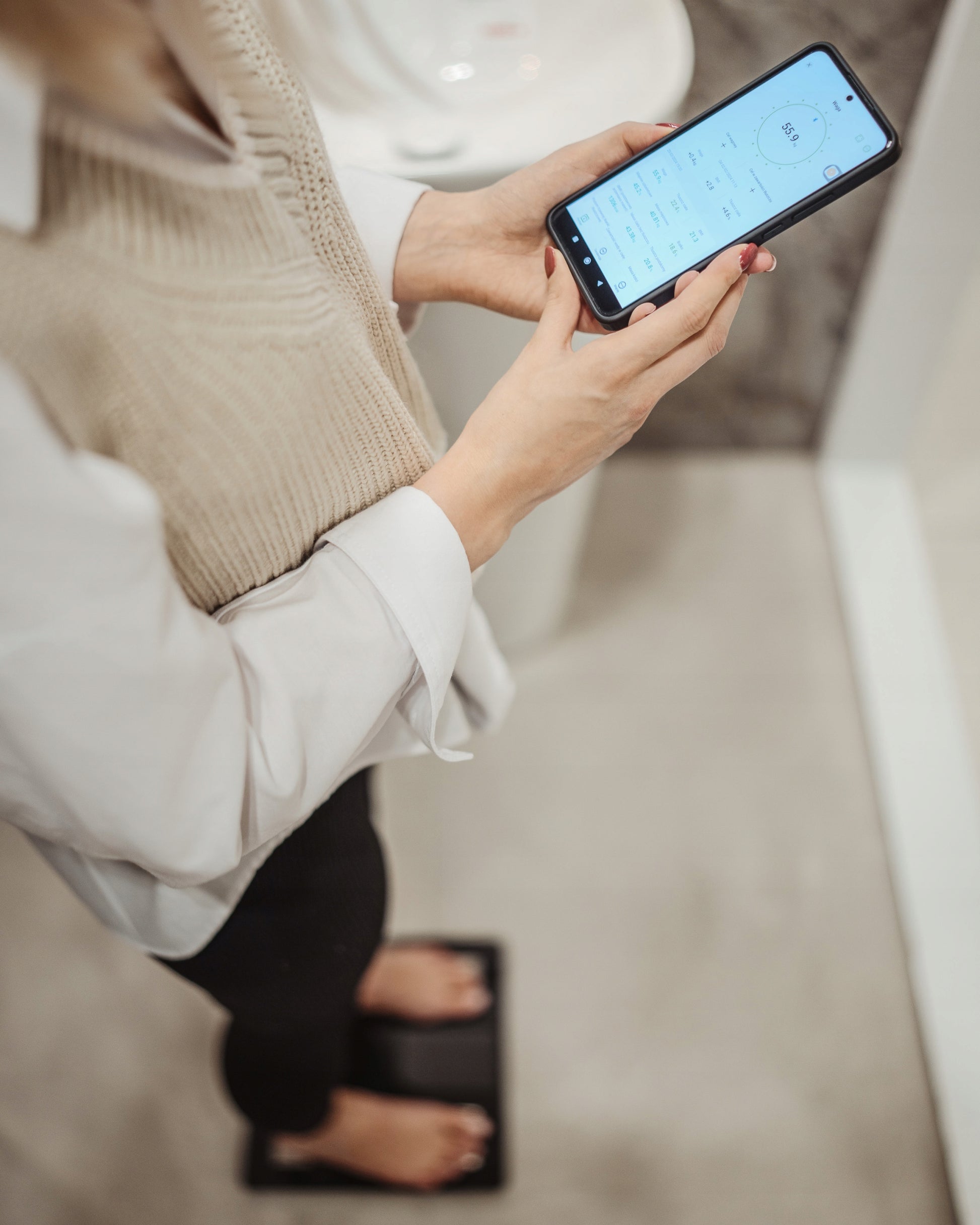 Analitinės vonios svarstyklės 13 parametrų Apple Health, Google Fit, Fitbit