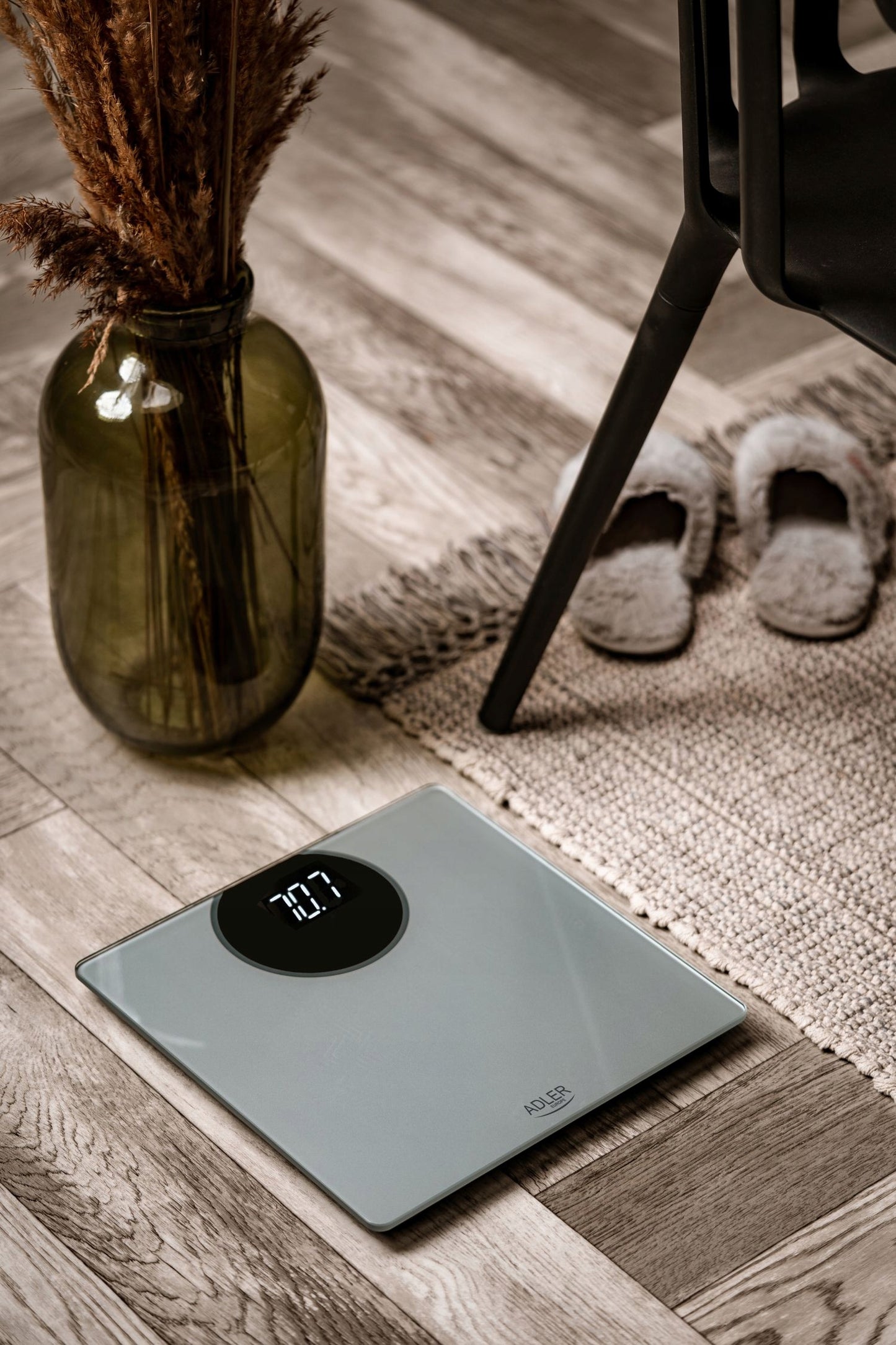 Elektroninės vonios svarstyklės stiklinės, tikslios, sidabrinės, LED, iki 180kg