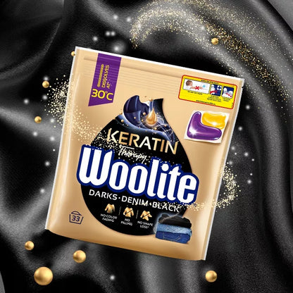 Woolite Dark juodų drabužių skalbimo kapsulės su keratino spalva, 33 vnt.