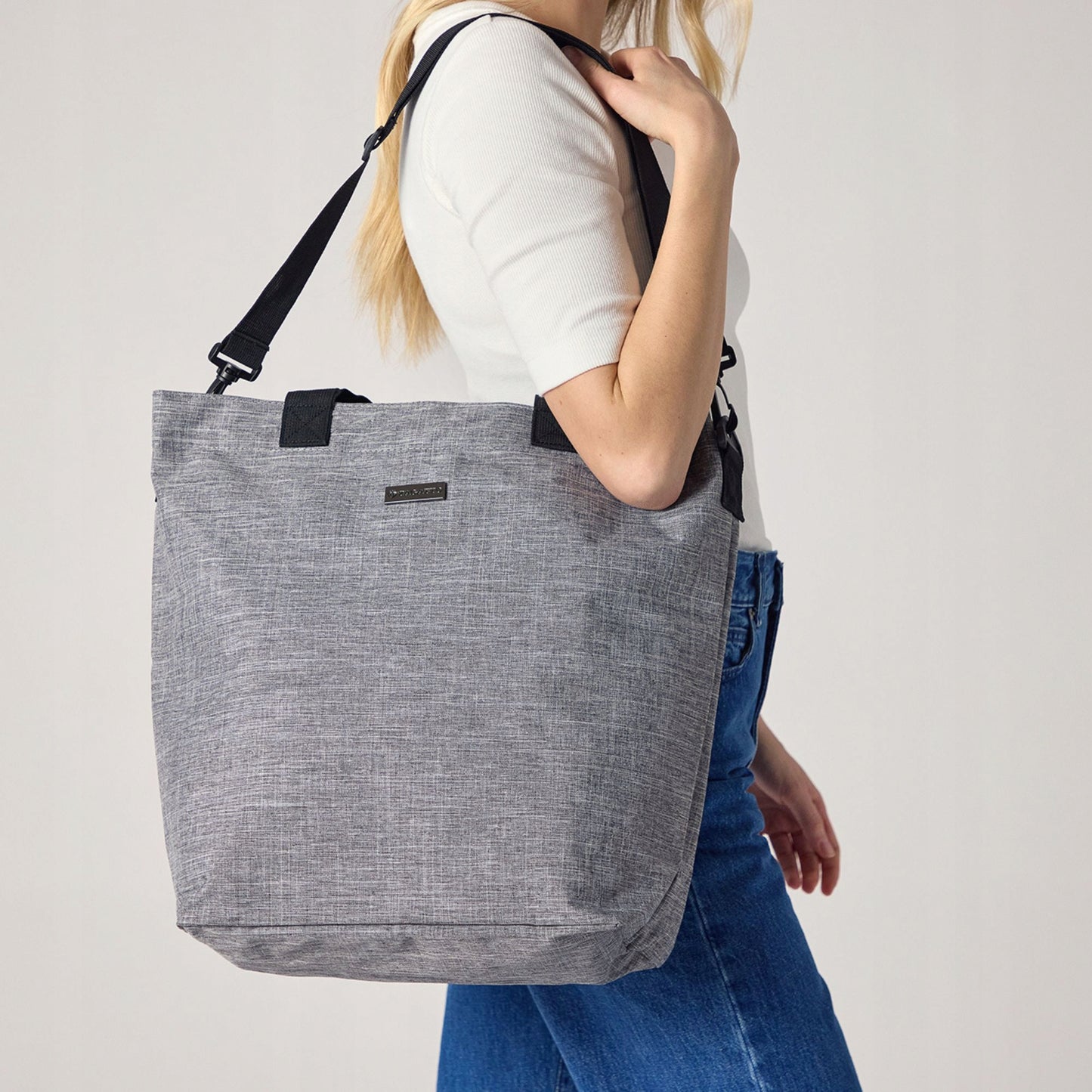 ZAGATTO Moteriška pirkinių rankinė didelė pilka rankinė shopper talpi ant peties