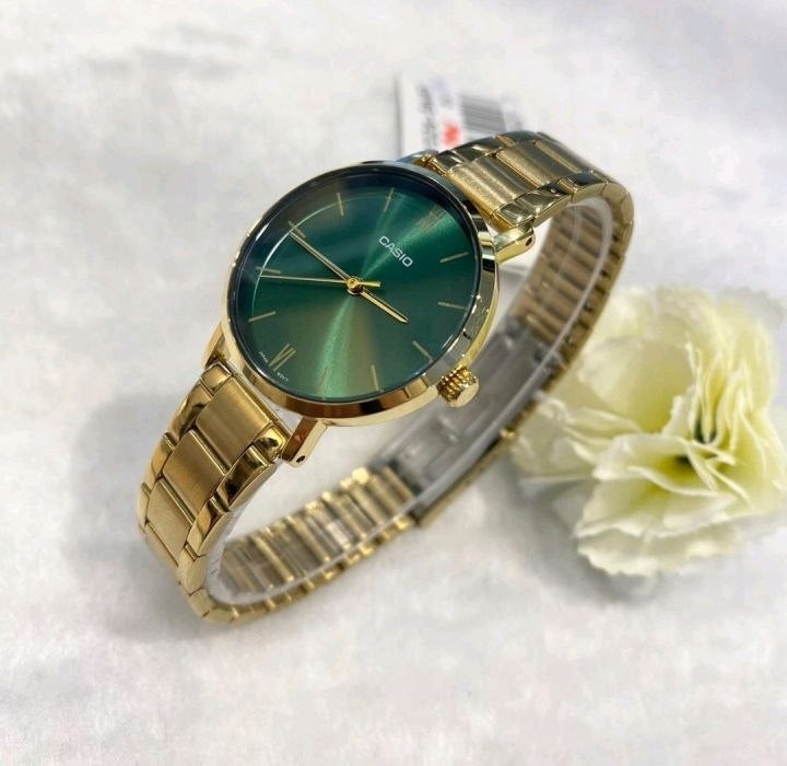 Moteriškas laikrodis CASIO LTP-VT02G-3A Klasika + dėžutė