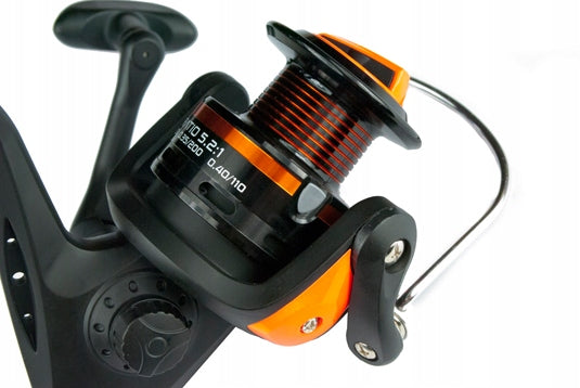 SPINNING rinkinys JAXON MEŠKERĖ 2,4 m + 66 dalys Z45