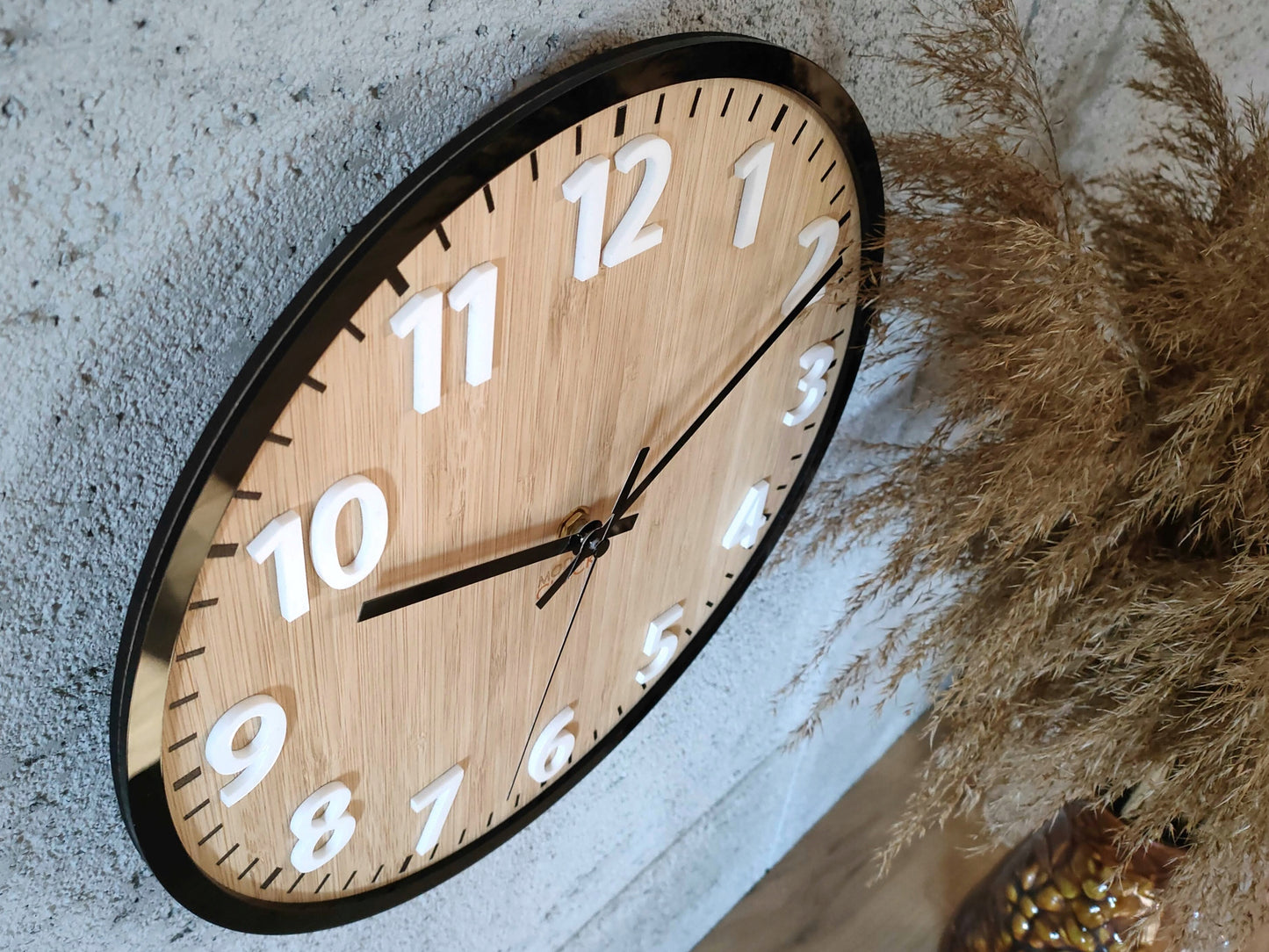 Moderninis Akrilo Sieninis Laikrodis Diana 30cm Apvalus Kvarcinis