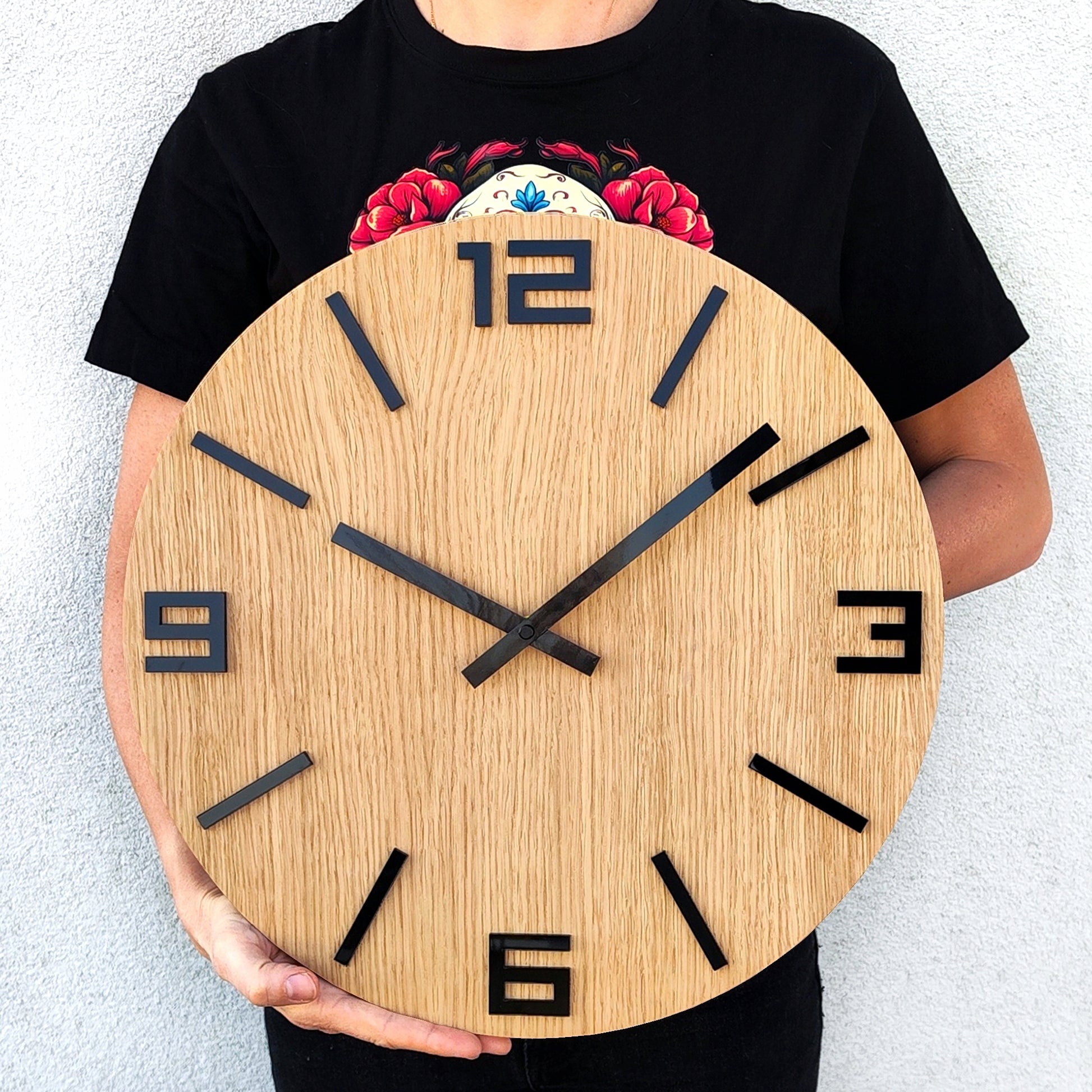 Medinis sieninis laikrodis Ąžuolinis ARABIC - 40 cm tylus, laikrodis svetainei