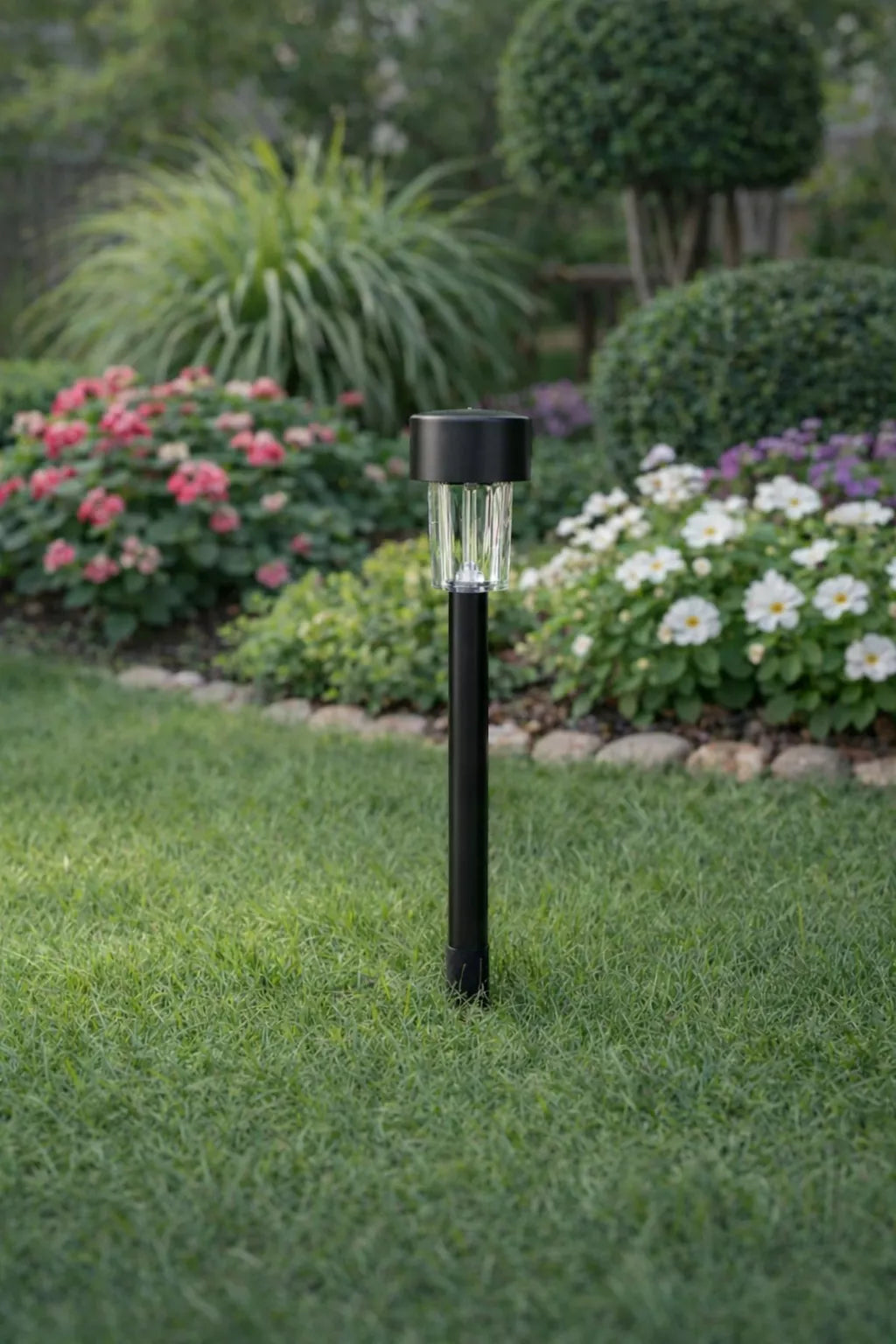 Zestaw solarna lampa wbijana LED czarna lampa ogrodowa z czujnikiem zmierzchu