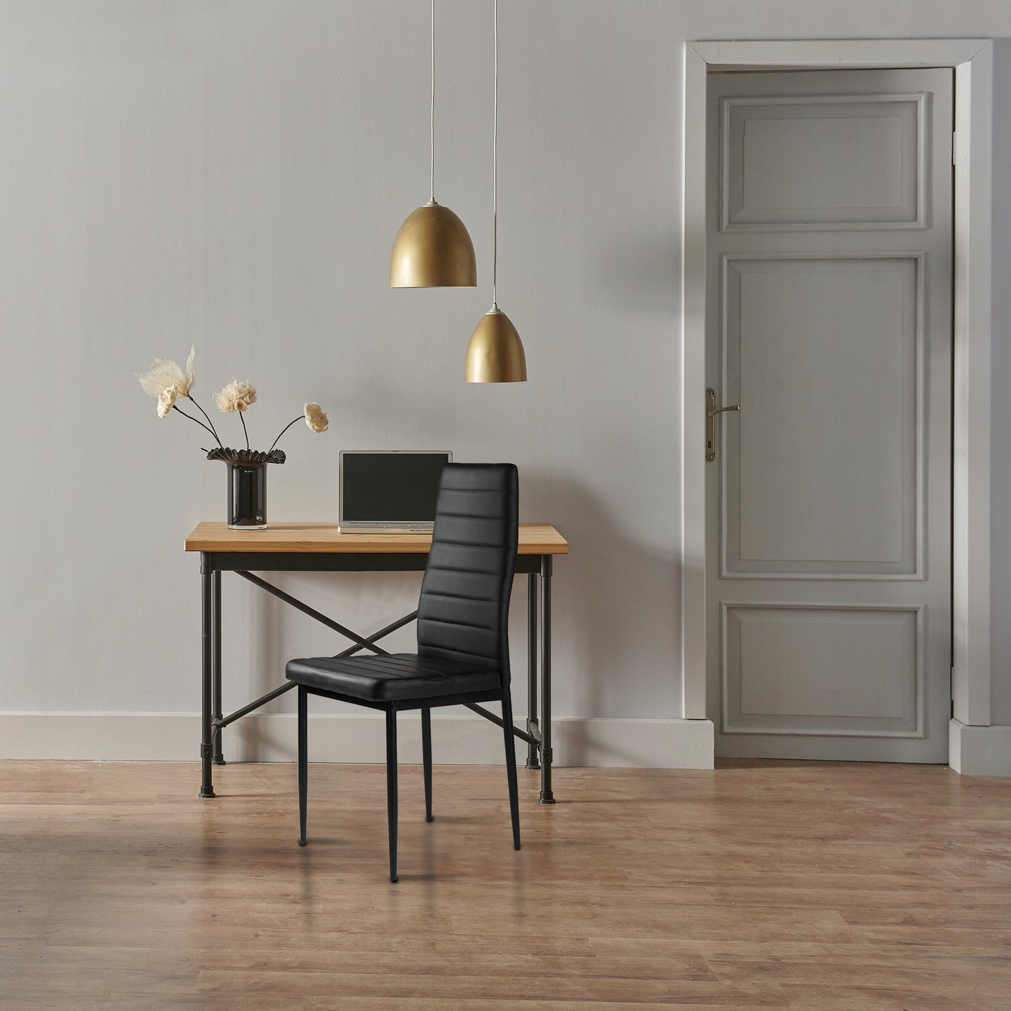 4 vnt. juodų ekoodos kėdžių komplektas su aukšta atlošo atrama svetainei ir valgomajam