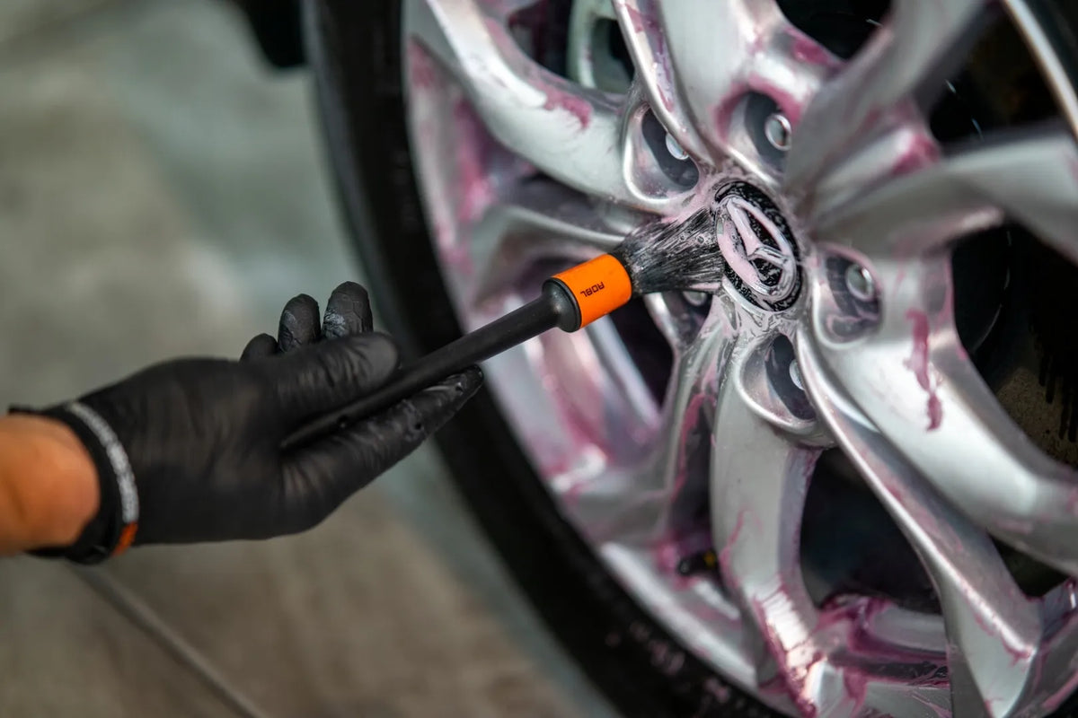 ADBL Round Detailing Brush – 6 šepetėlių rinkinys (2 × 3 dydžių) automobilio sunkiai pasiekiamoms vietoms