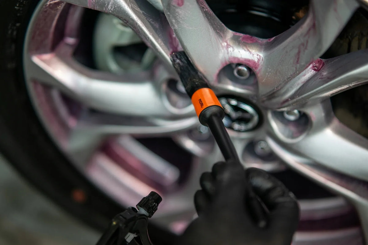 ADBL Round Detailing Brush – 6 šepetėlių rinkinys (2 × 3 dydžių) automobilio sunkiai pasiekiamoms vietoms