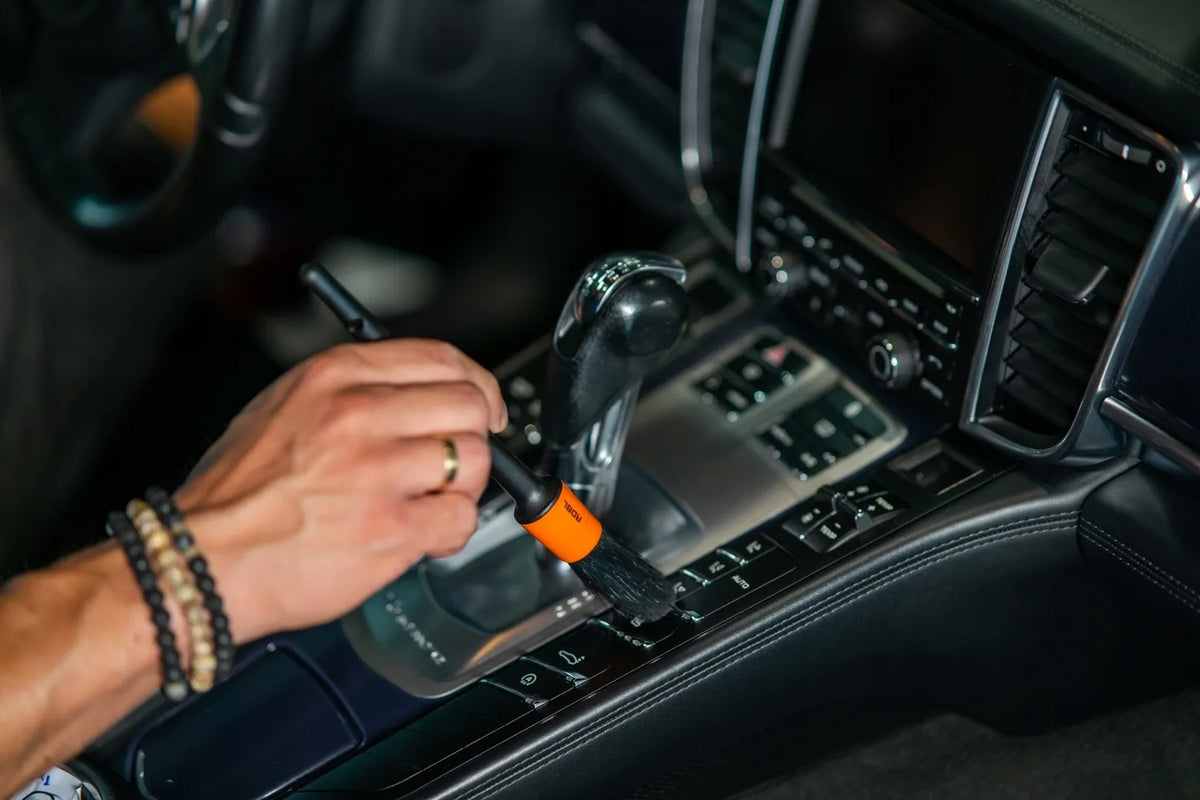 ADBL Round Detailing Brush – 6 šepetėlių rinkinys (2 × 3 dydžių) automobilio sunkiai pasiekiamoms vietoms
