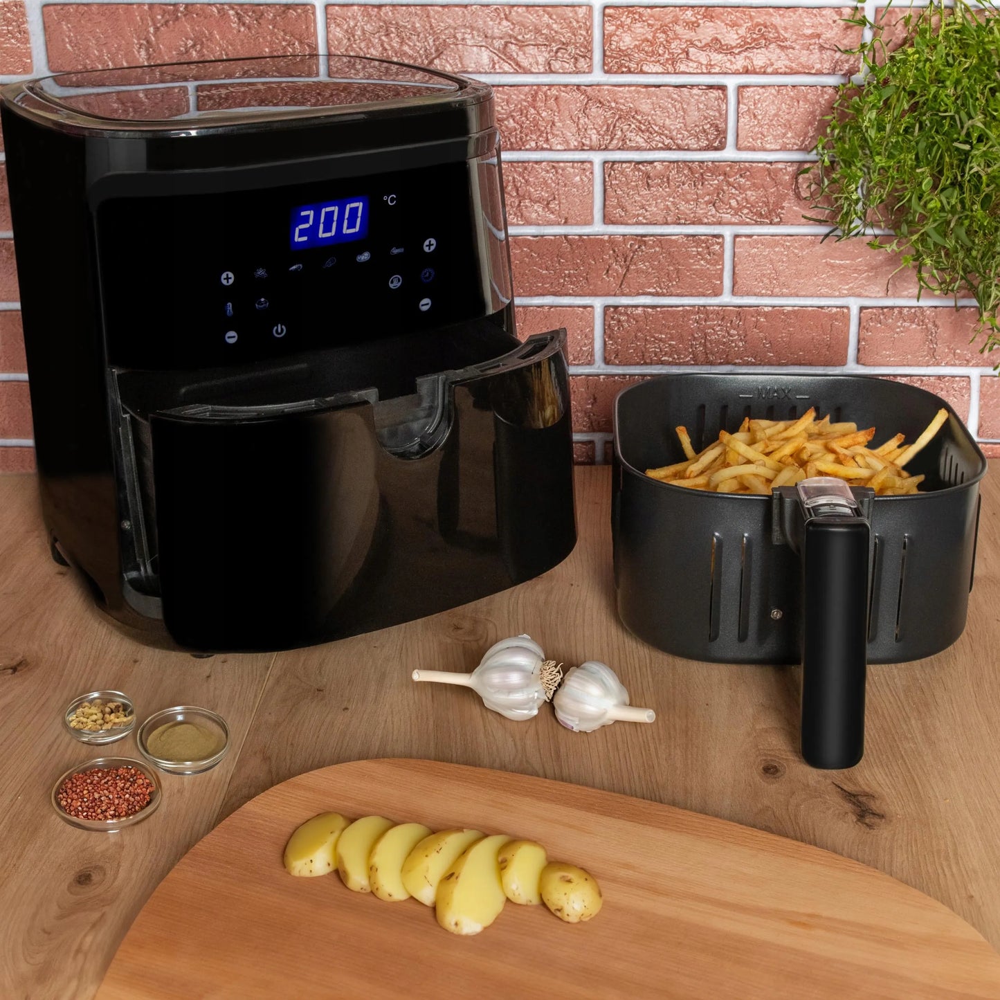Aigostar 7L 1900W bekailė gruzdintuvė Air Fryer XL LCD Smart juoda