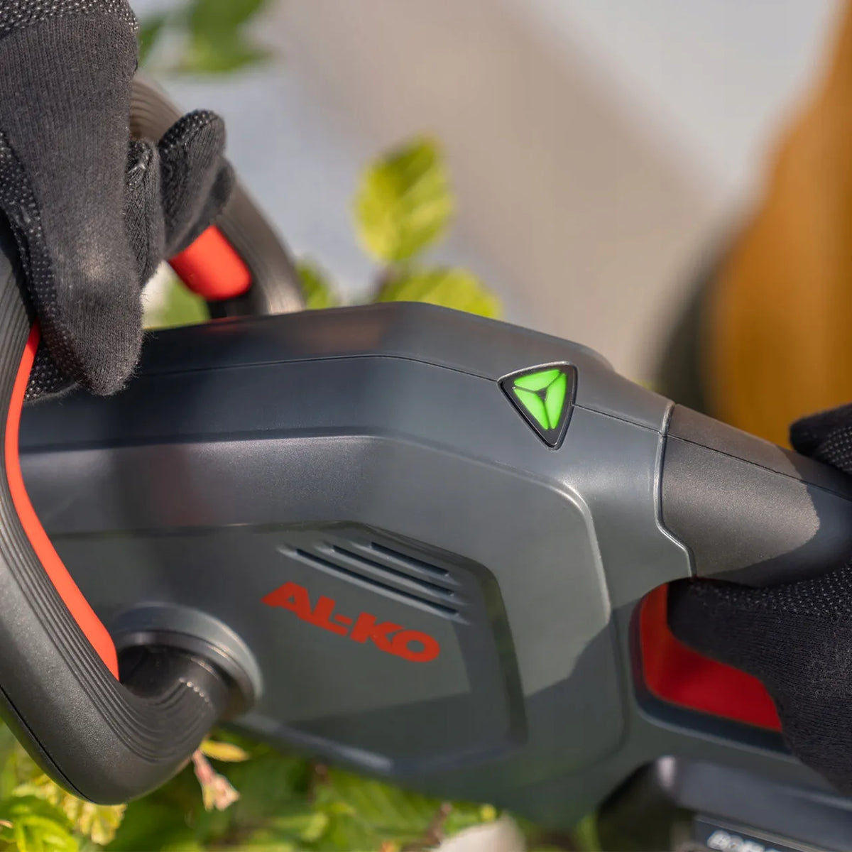 Akumuliatorinės gyvatvorių žirklės AL-KO HT 1845, 18 V BOSCH akumuliatoriaus korpusas