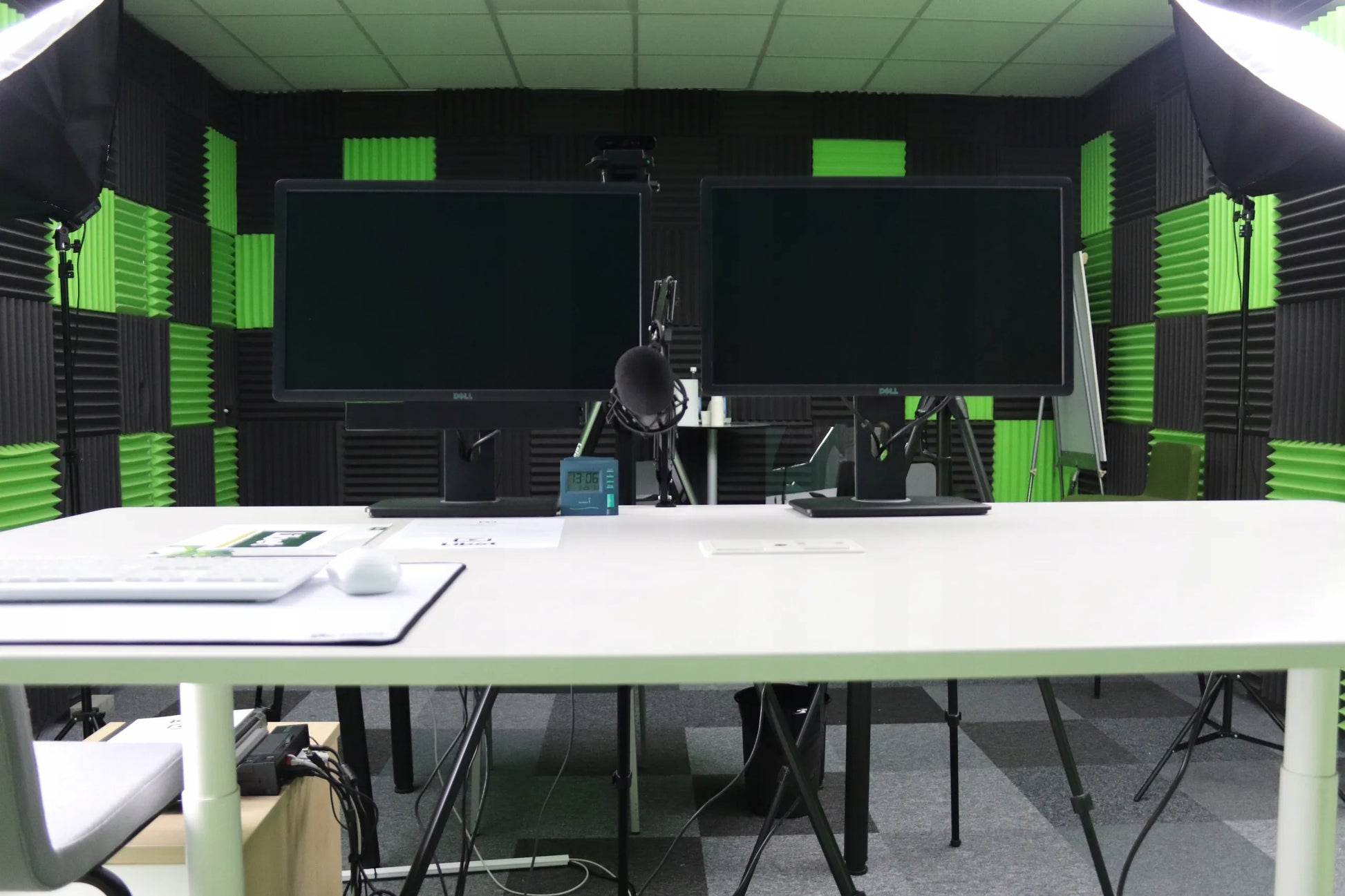 Akustiniai porolono kilimėliai pleištai 1m² garso izoliacijos sienų plokštės