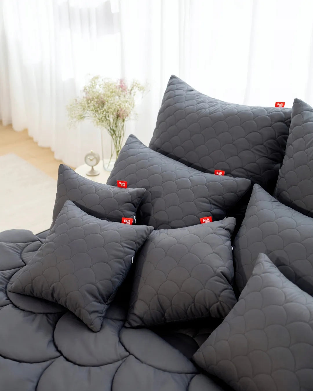 ANTIALERGINĖ PAGALVĖ 2X45X45cm KOMPLEKTAS MIEGOJIMUI DYGSNIUOTA PILKA IŠ LENKIJOS